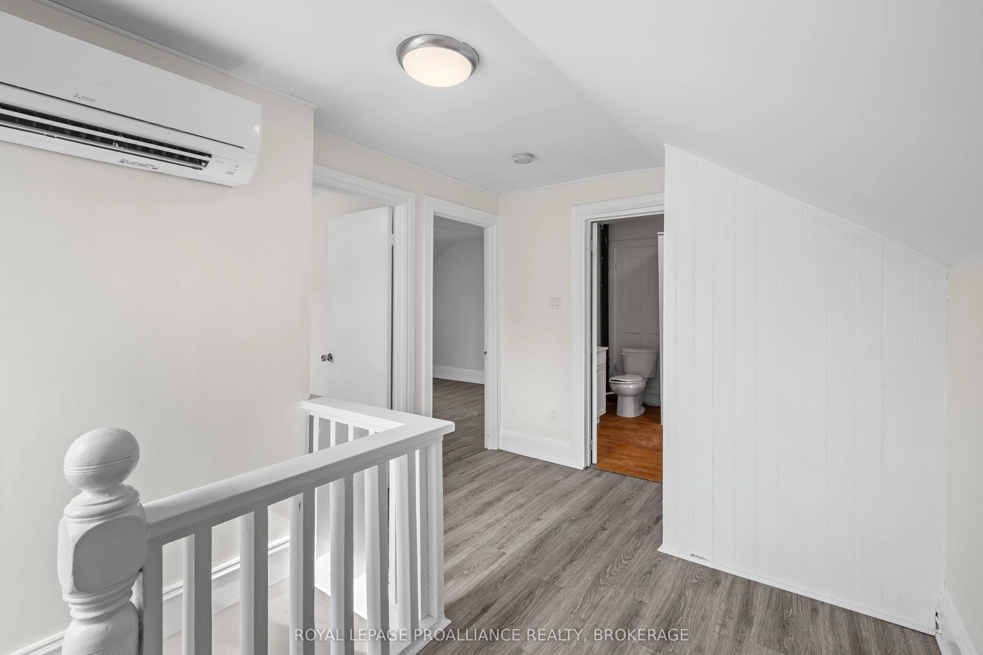10-12 Thomas Street E