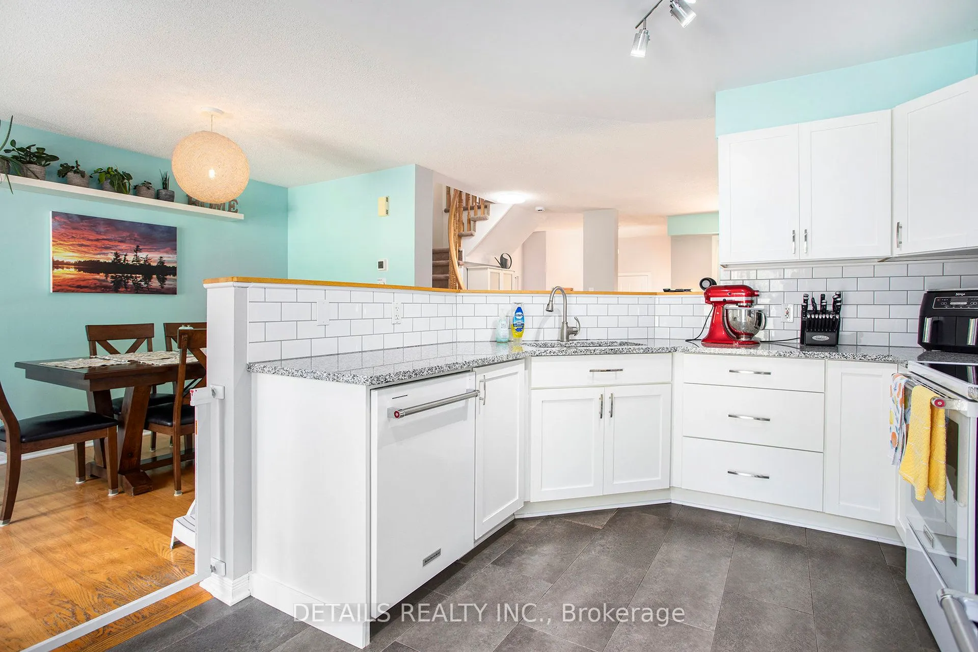 141 Duntroon Circle