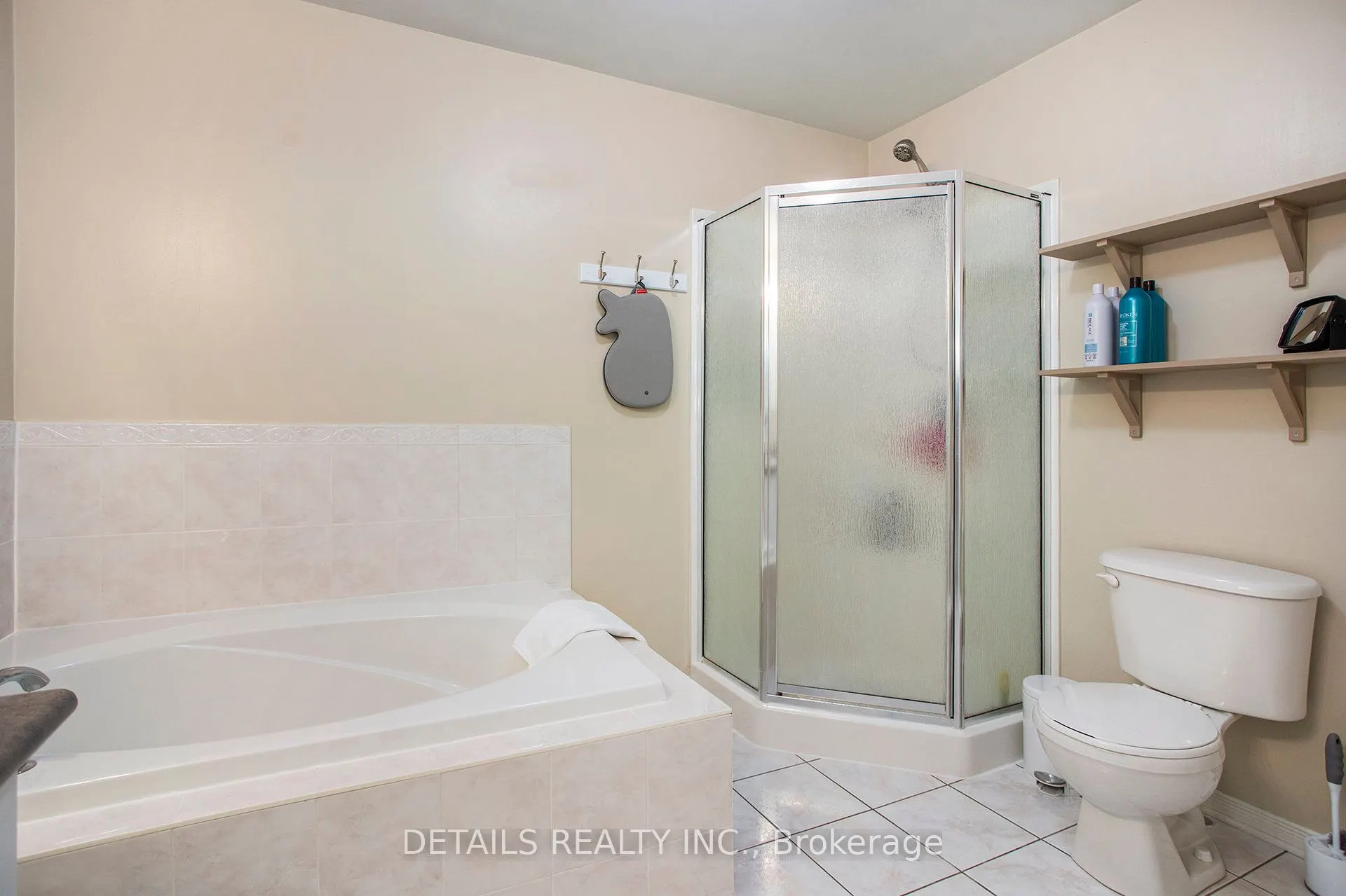 141 Duntroon Circle