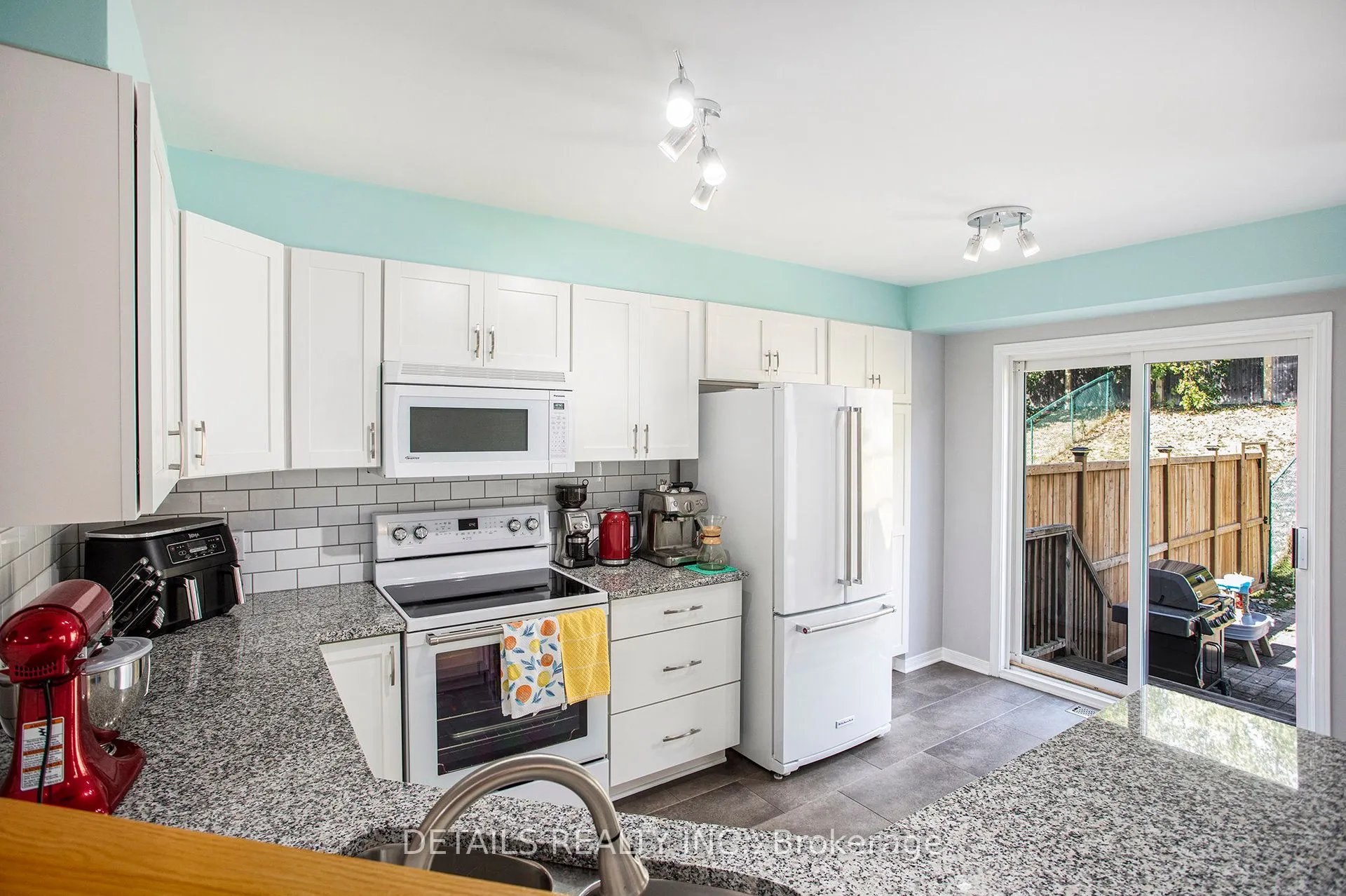 141 Duntroon Circle