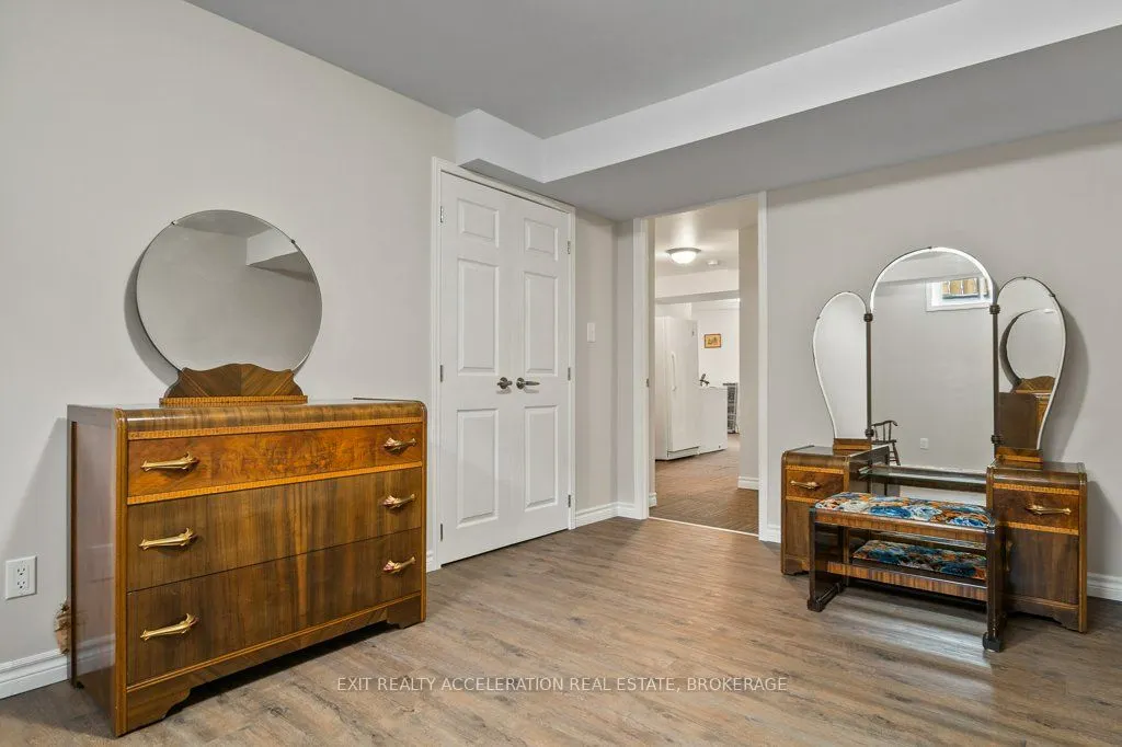 21 Kanvers Way