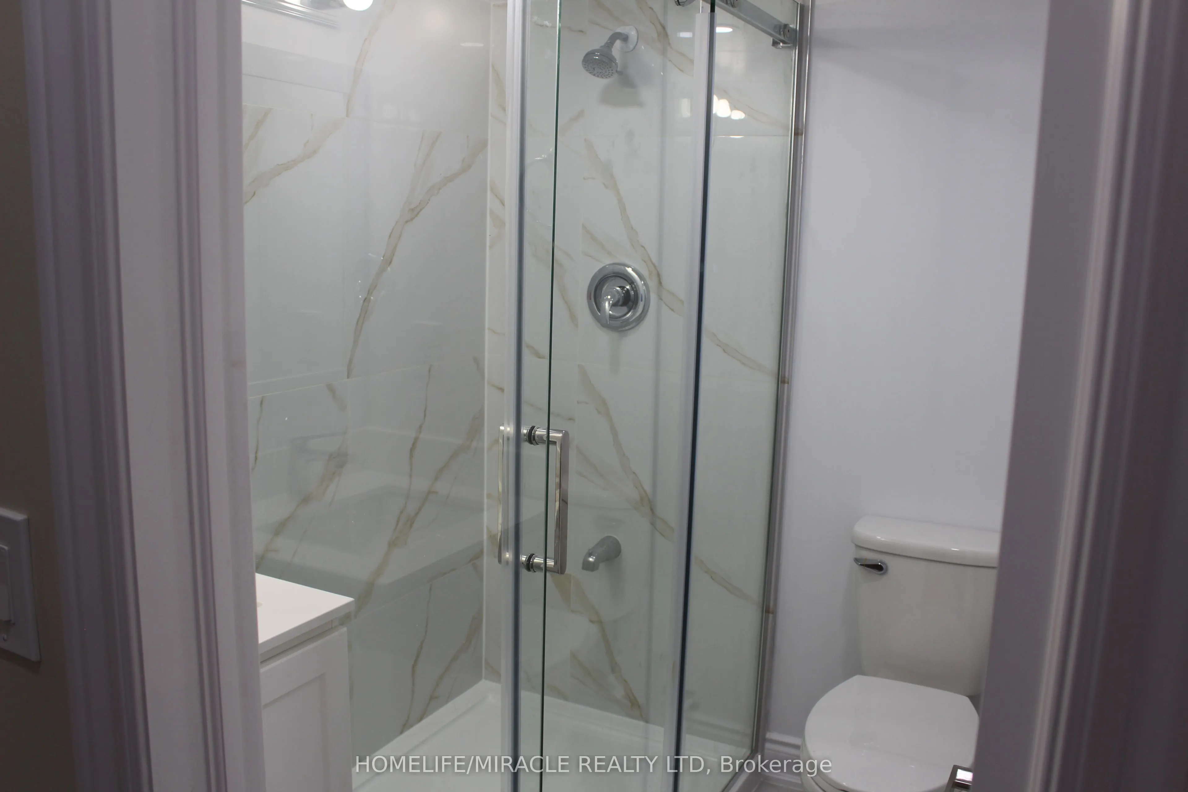 323 Falling Green Crescent, #b