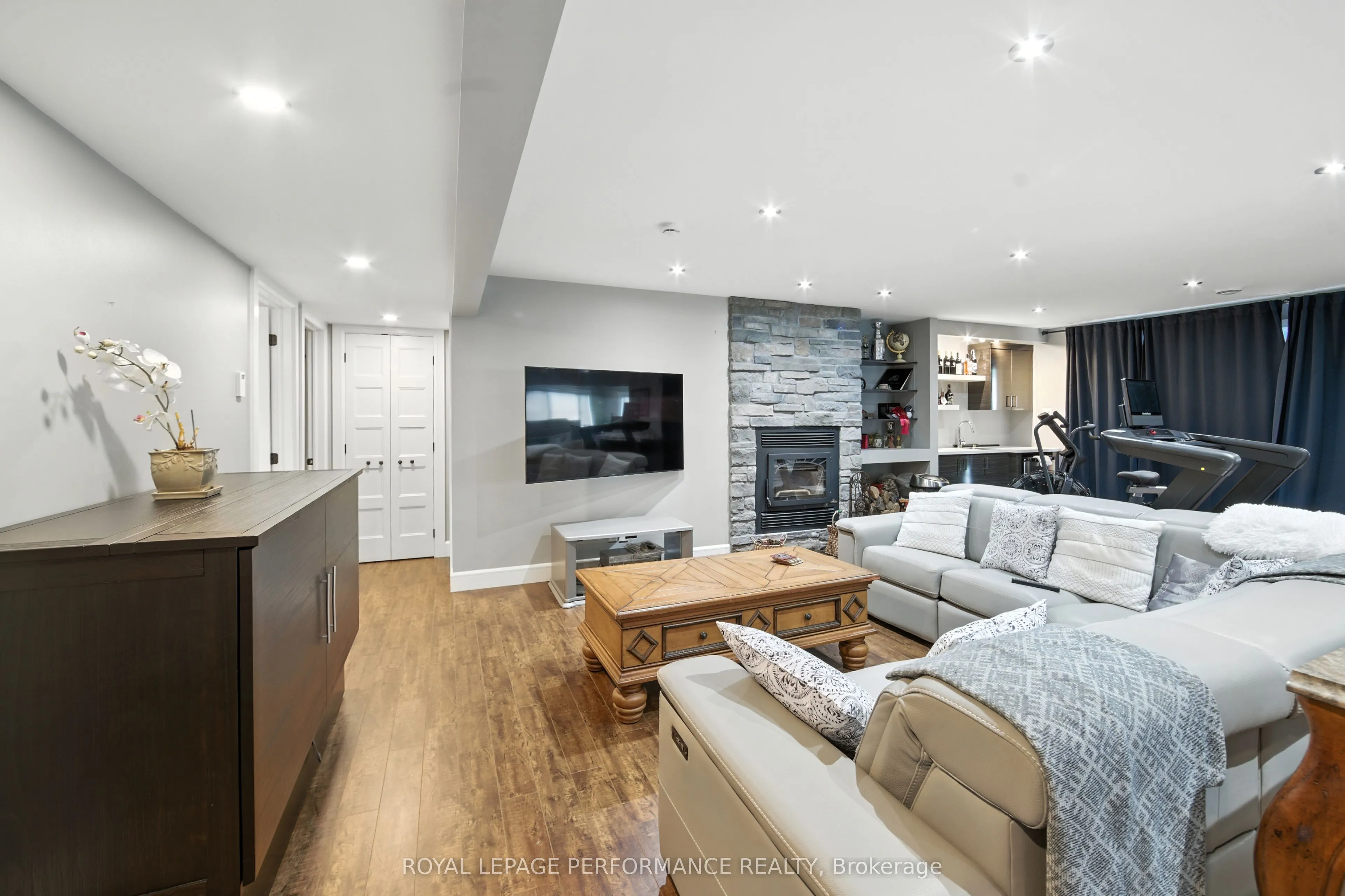 3745 Front Road