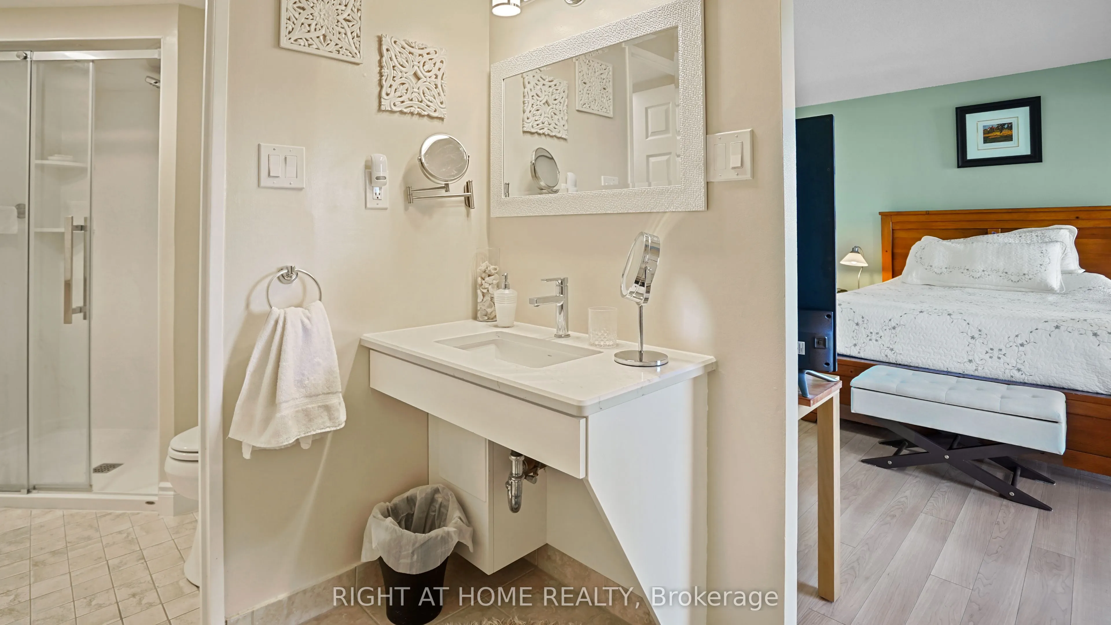 265 Westcourt Place, #705