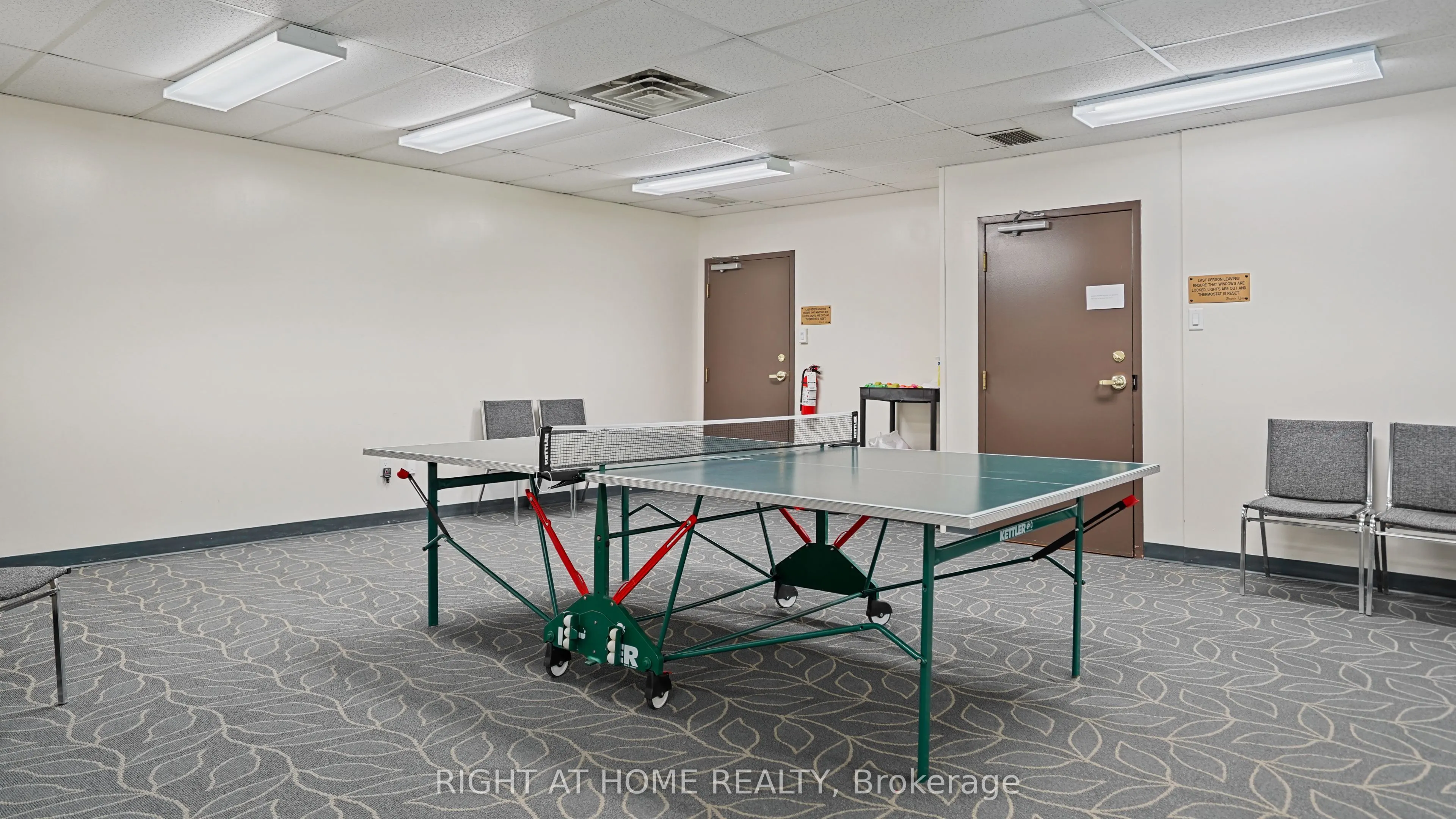 265 Westcourt Place, #705