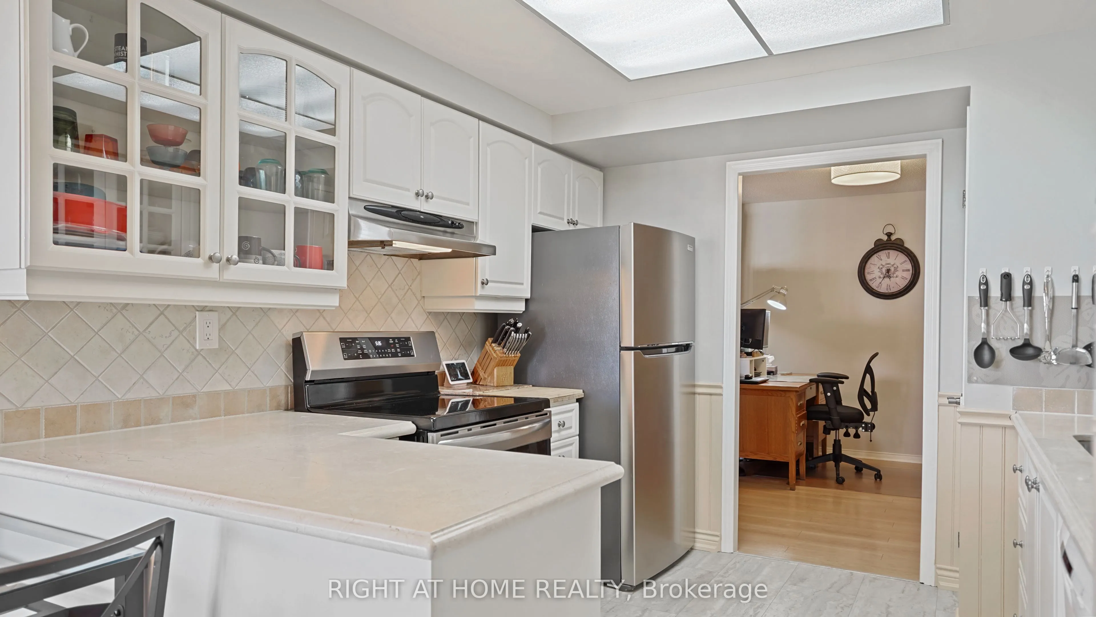 265 Westcourt Place, #705