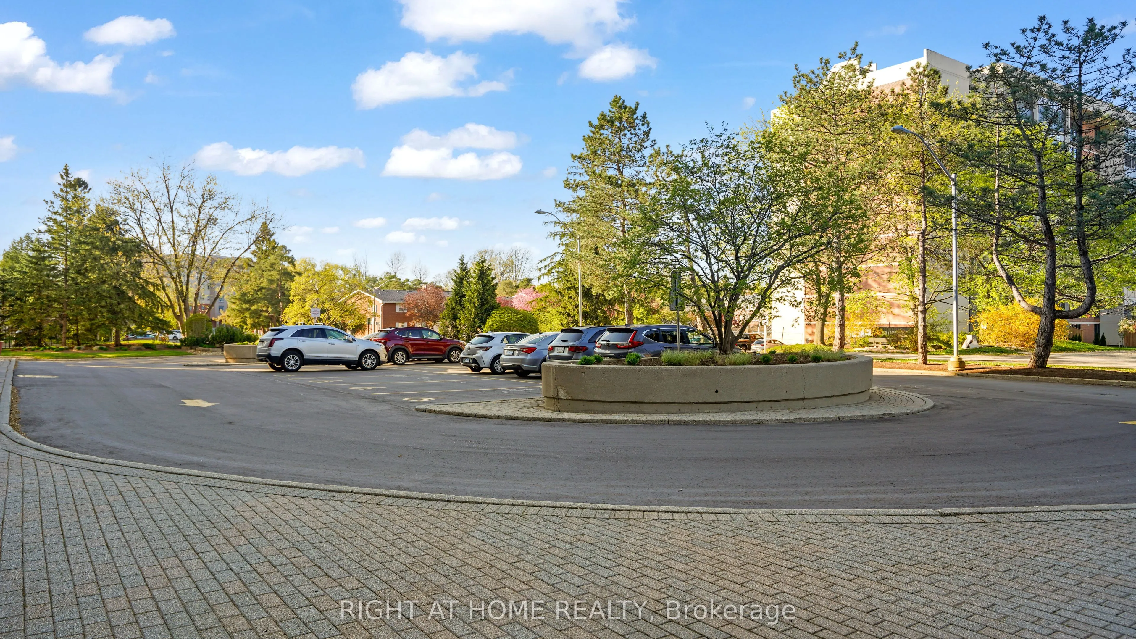 265 Westcourt Place, #705
