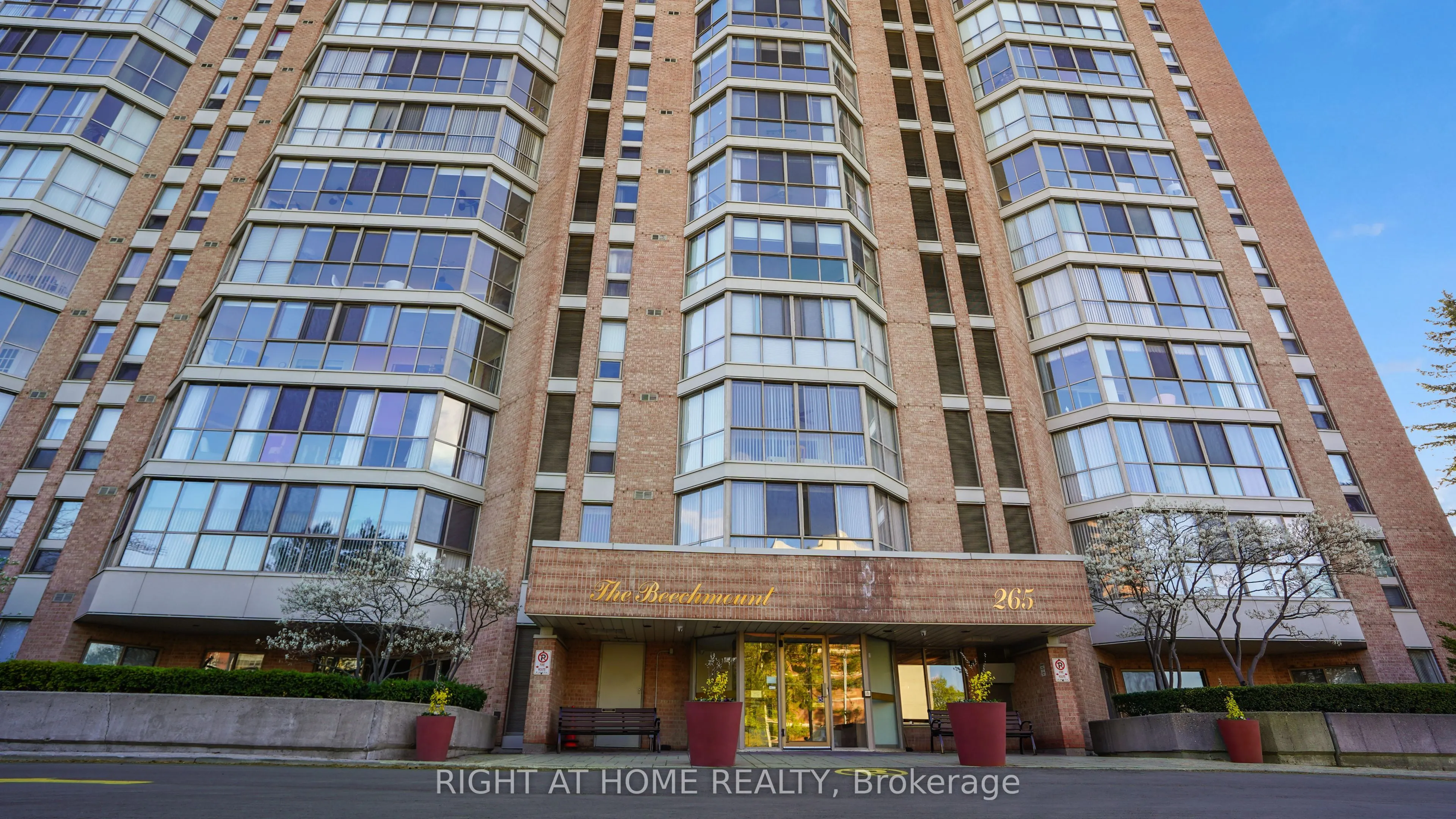265 Westcourt Place, #705