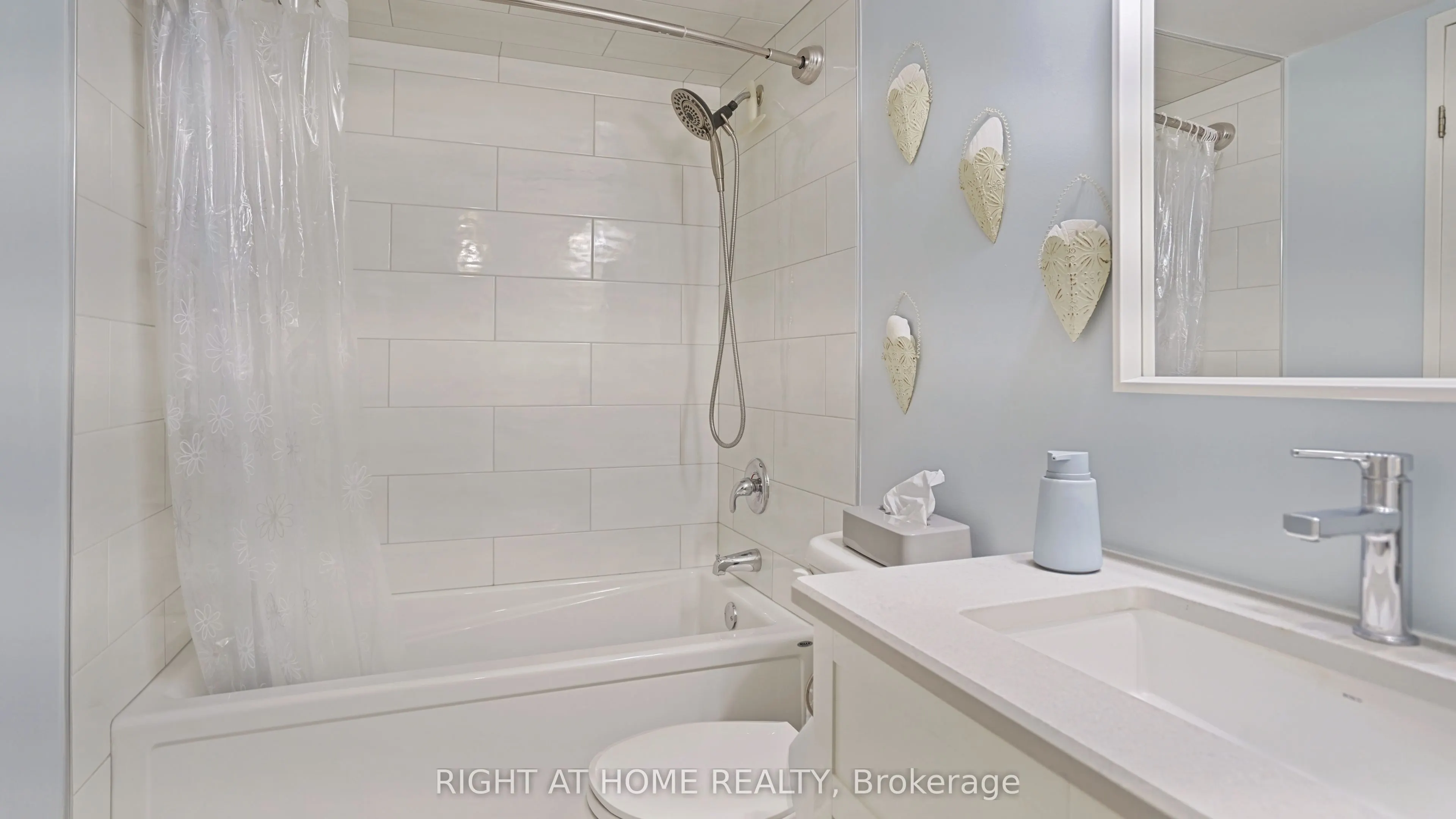 265 Westcourt Place, #705
