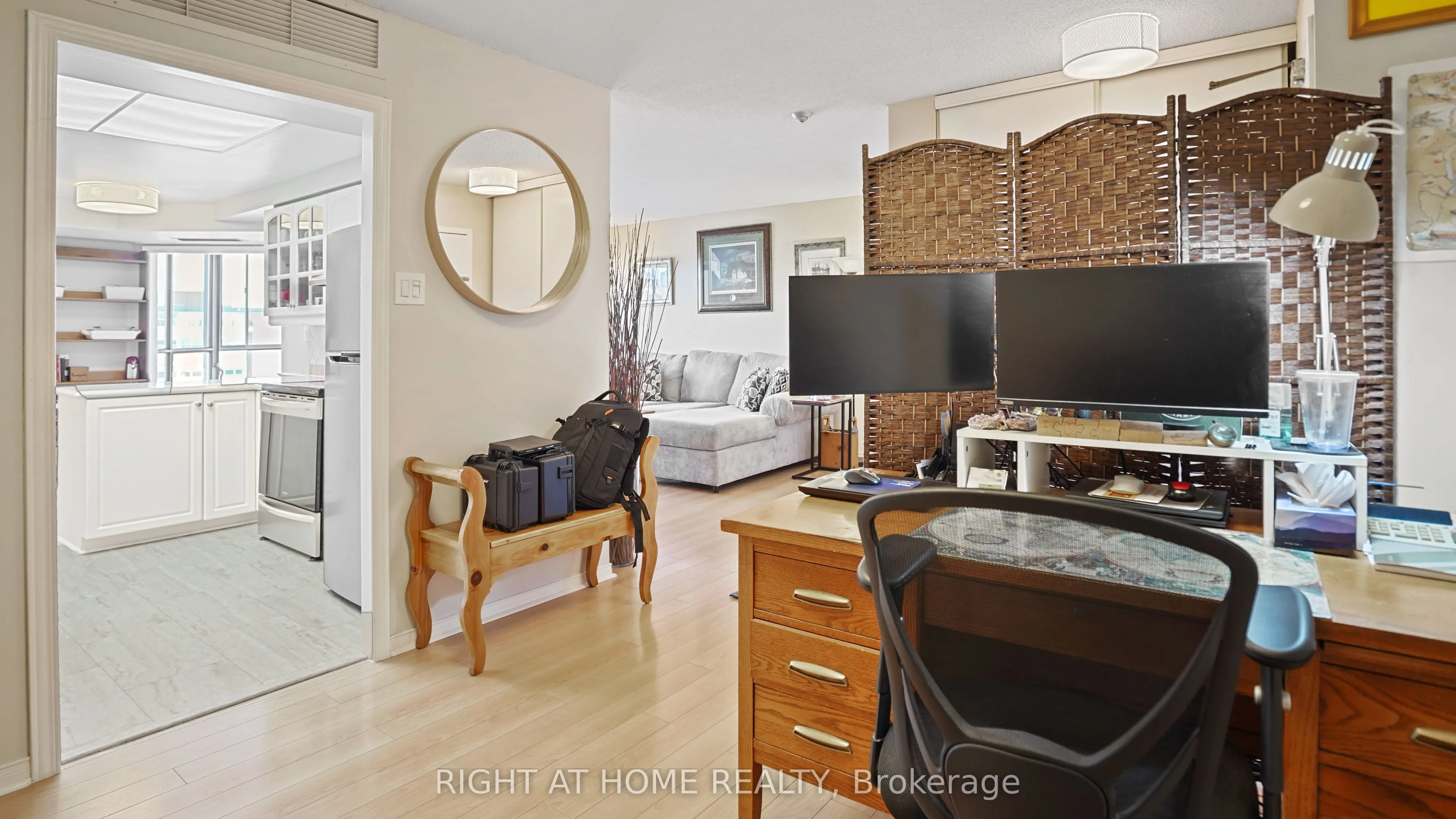 265 Westcourt Place, #705