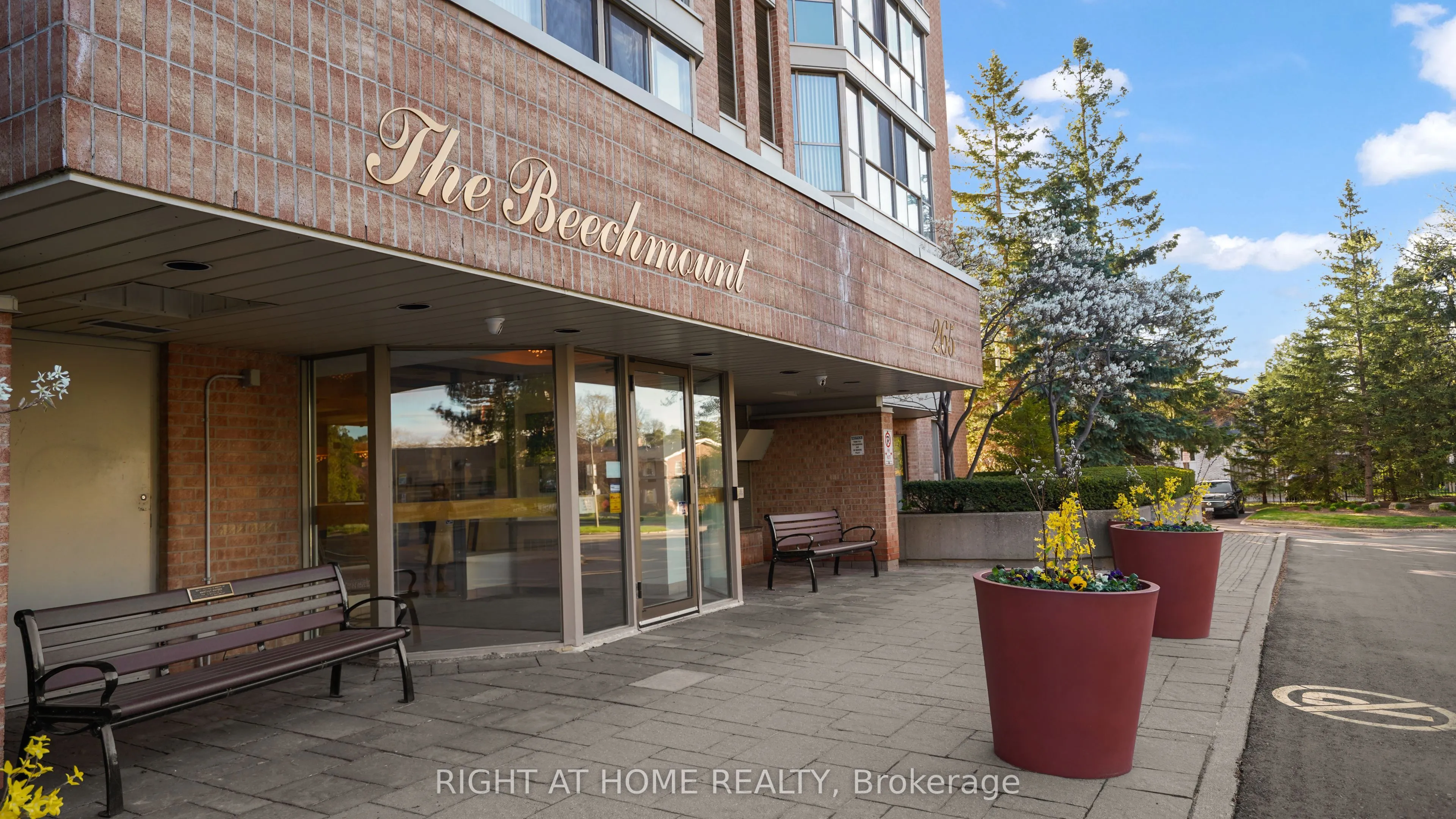 265 Westcourt Place, #705