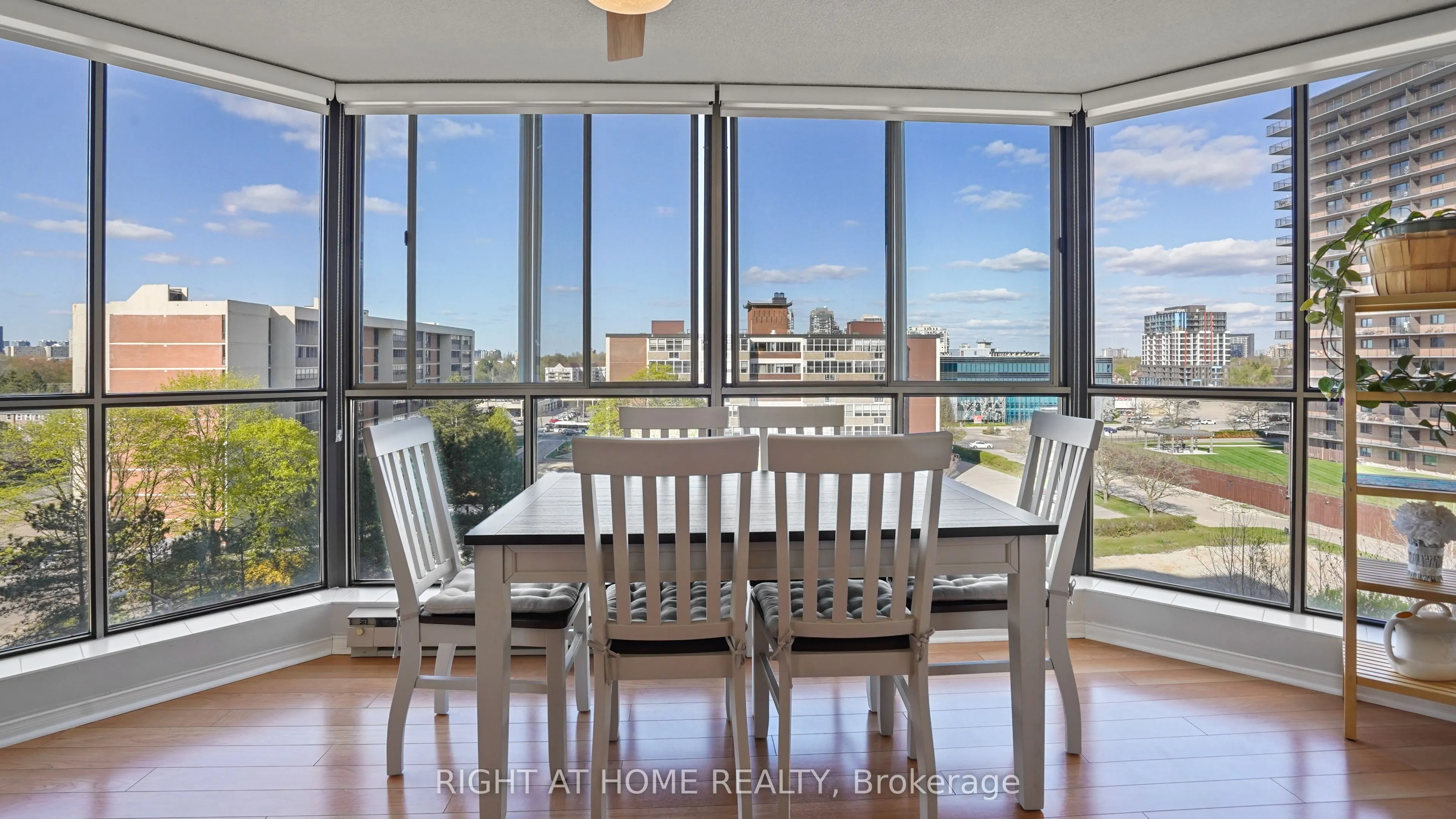 265 Westcourt Place, #705