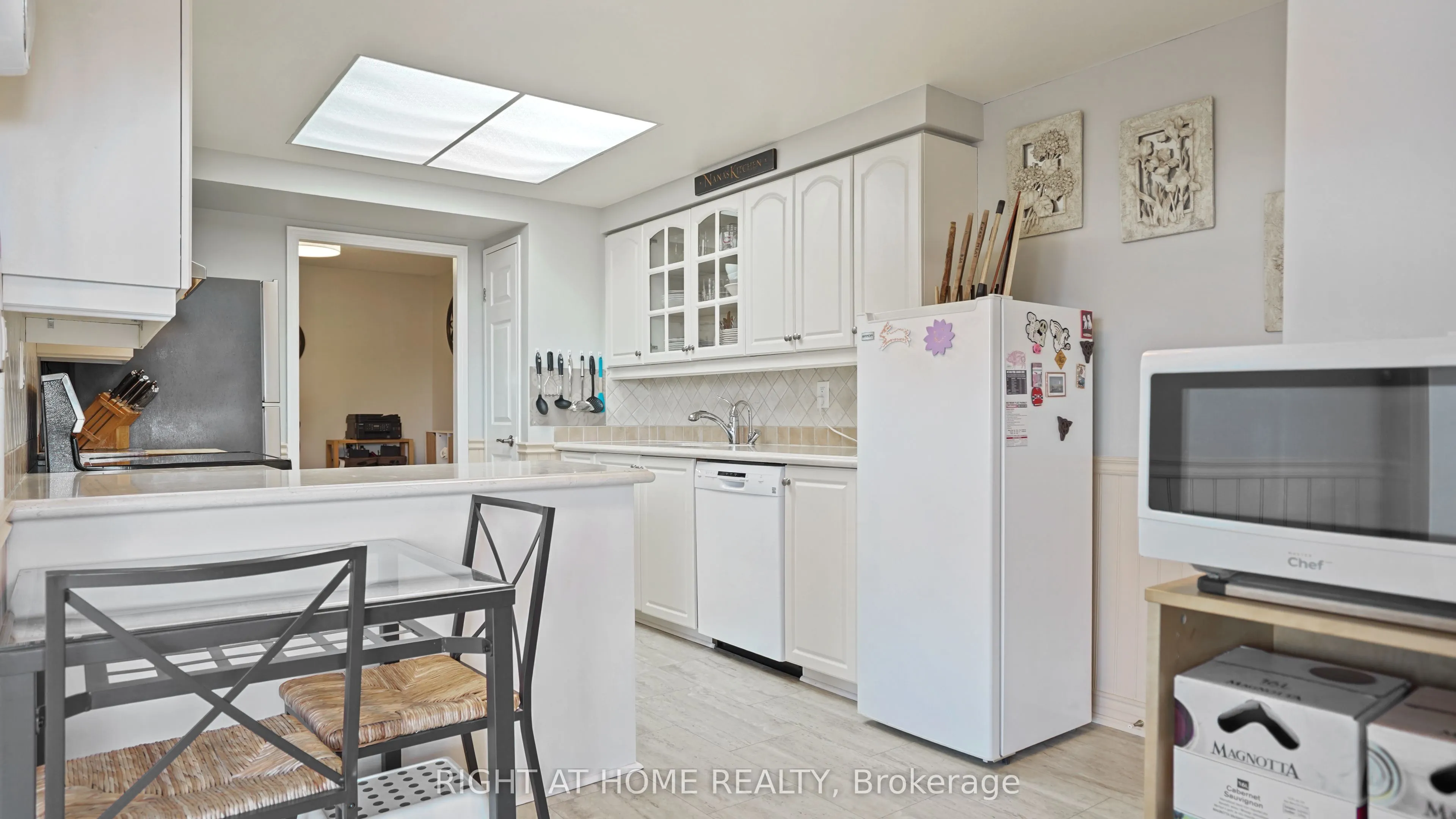 265 Westcourt Place, #705