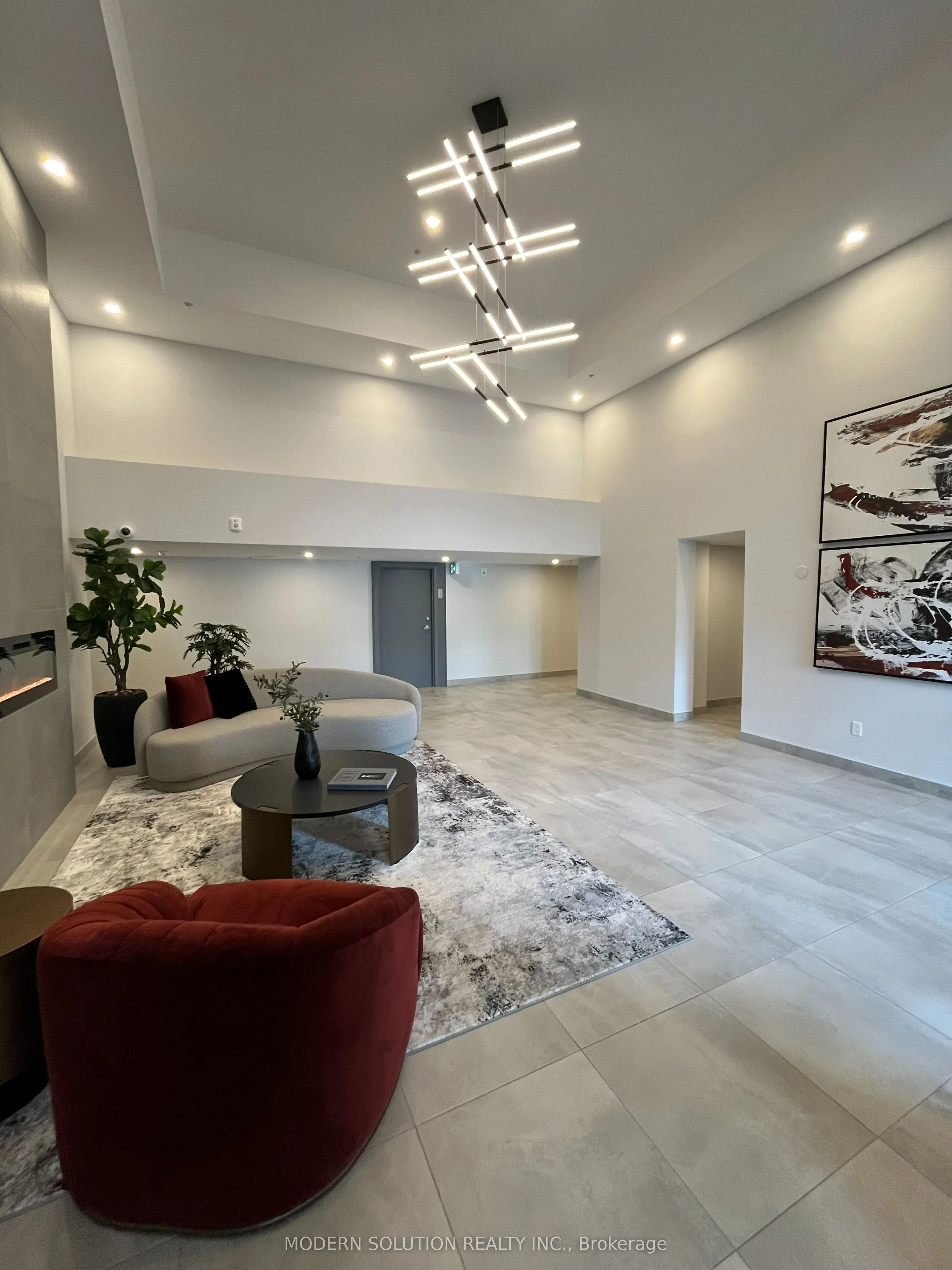 425 Watson Parkway N, #412