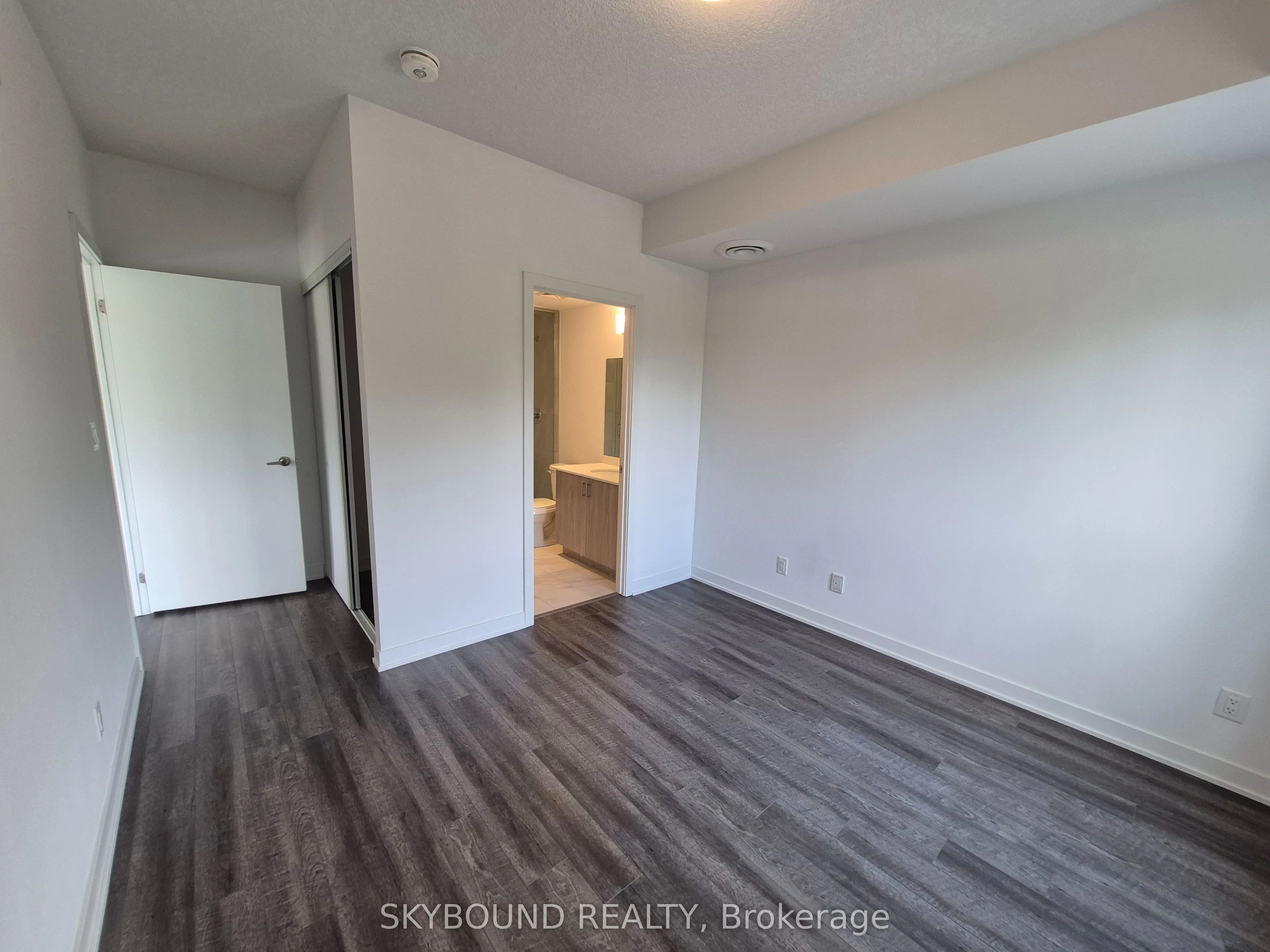 16 Markle Crescent, #301