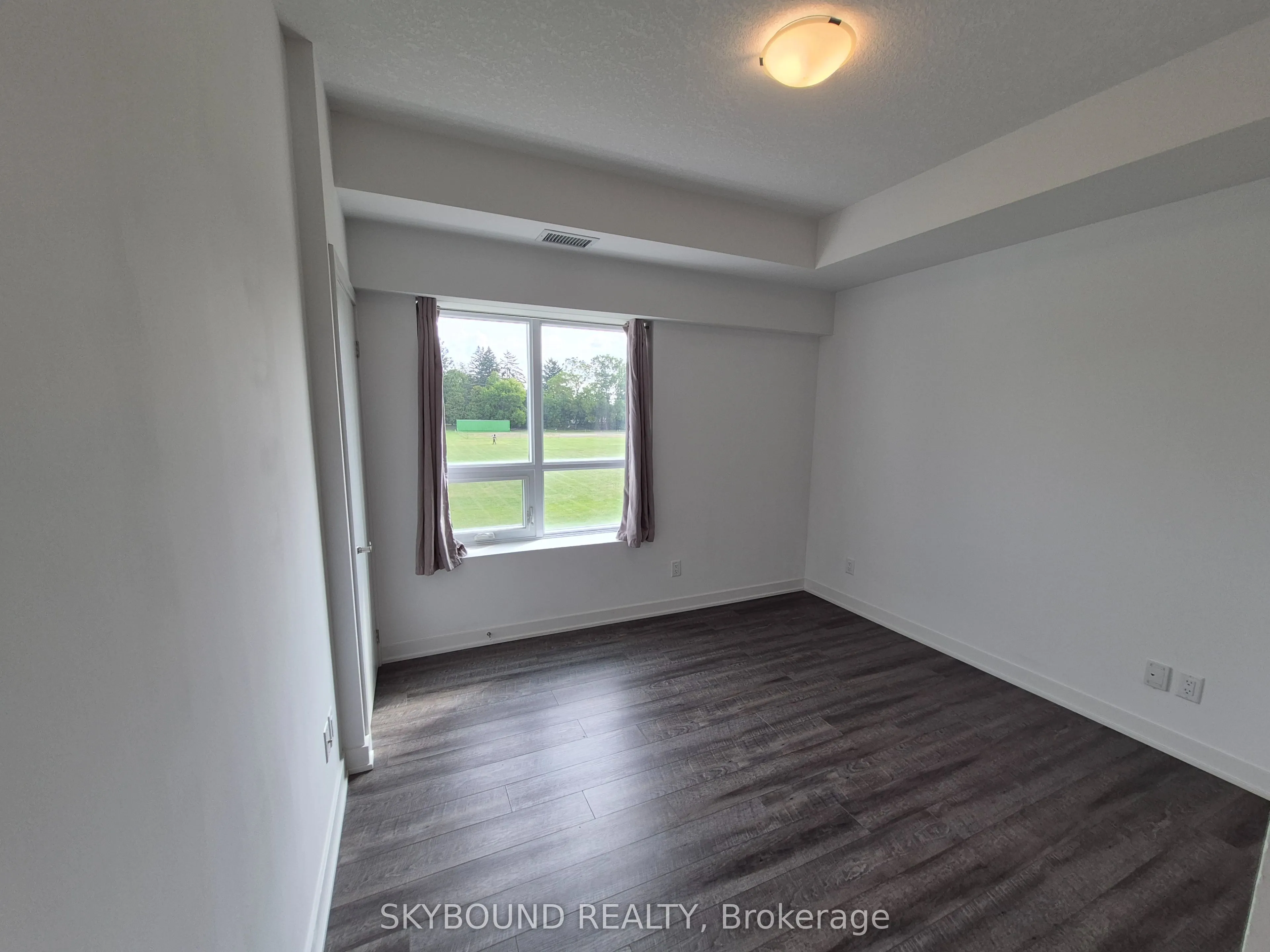16 Markle Crescent, #301