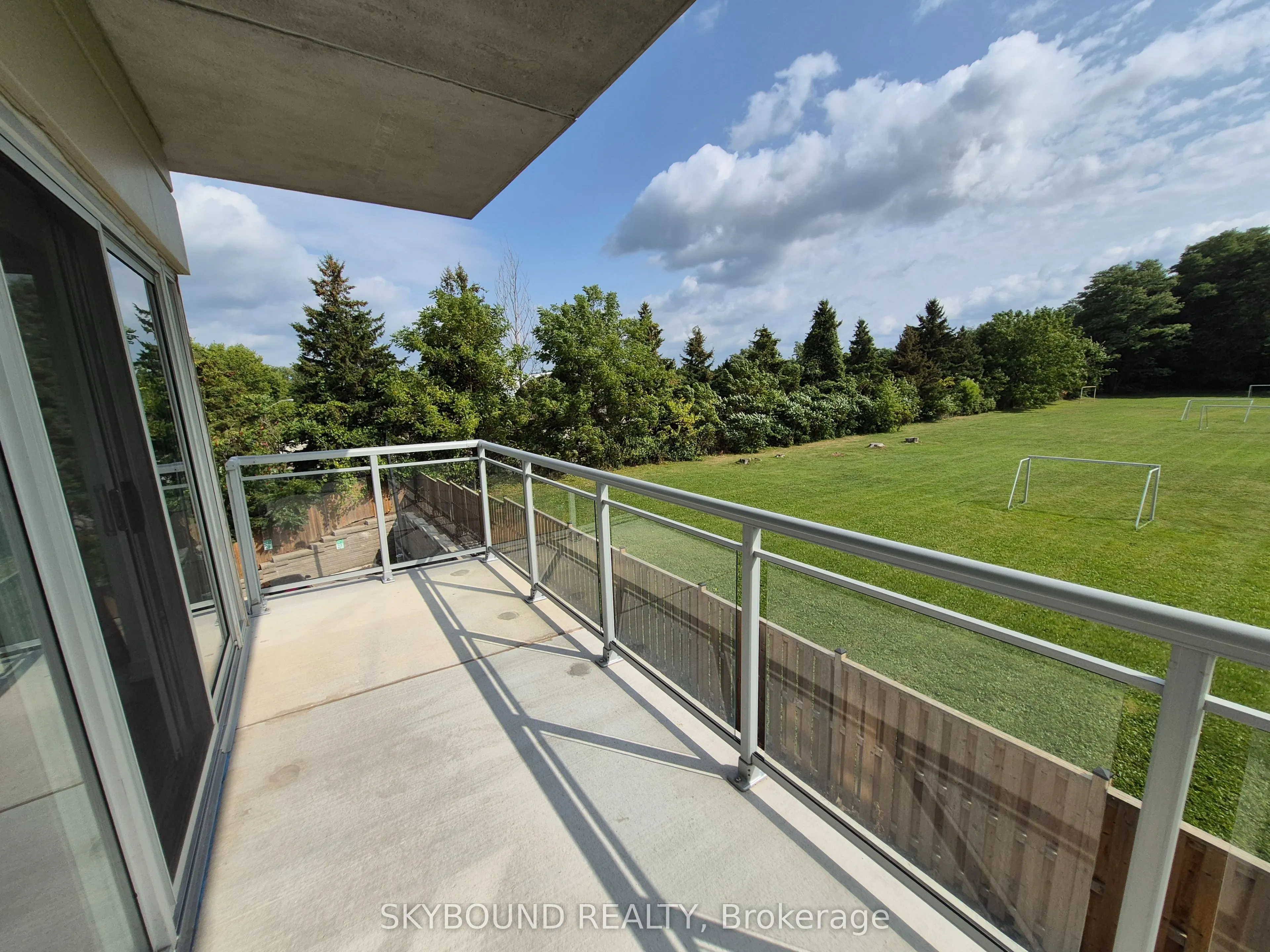 16 Markle Crescent, #301