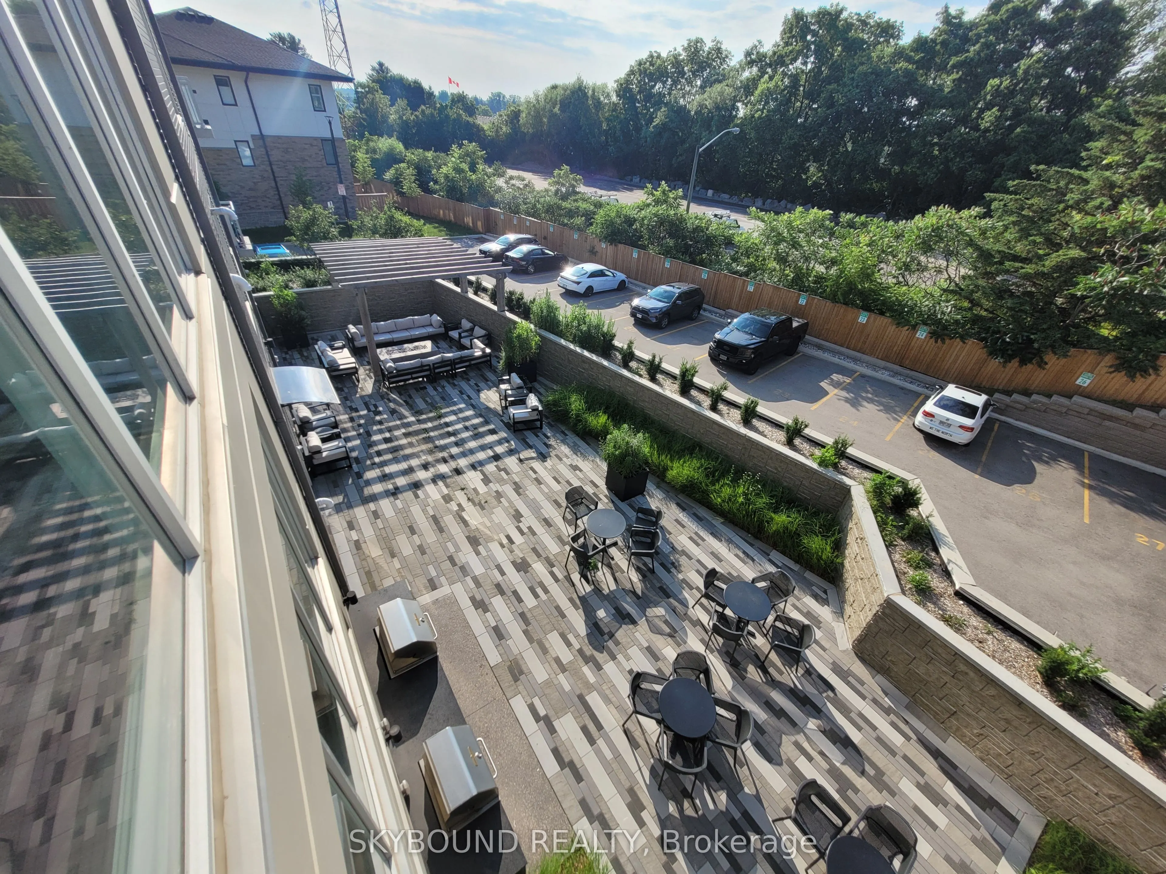 16 Markle Crescent, #301