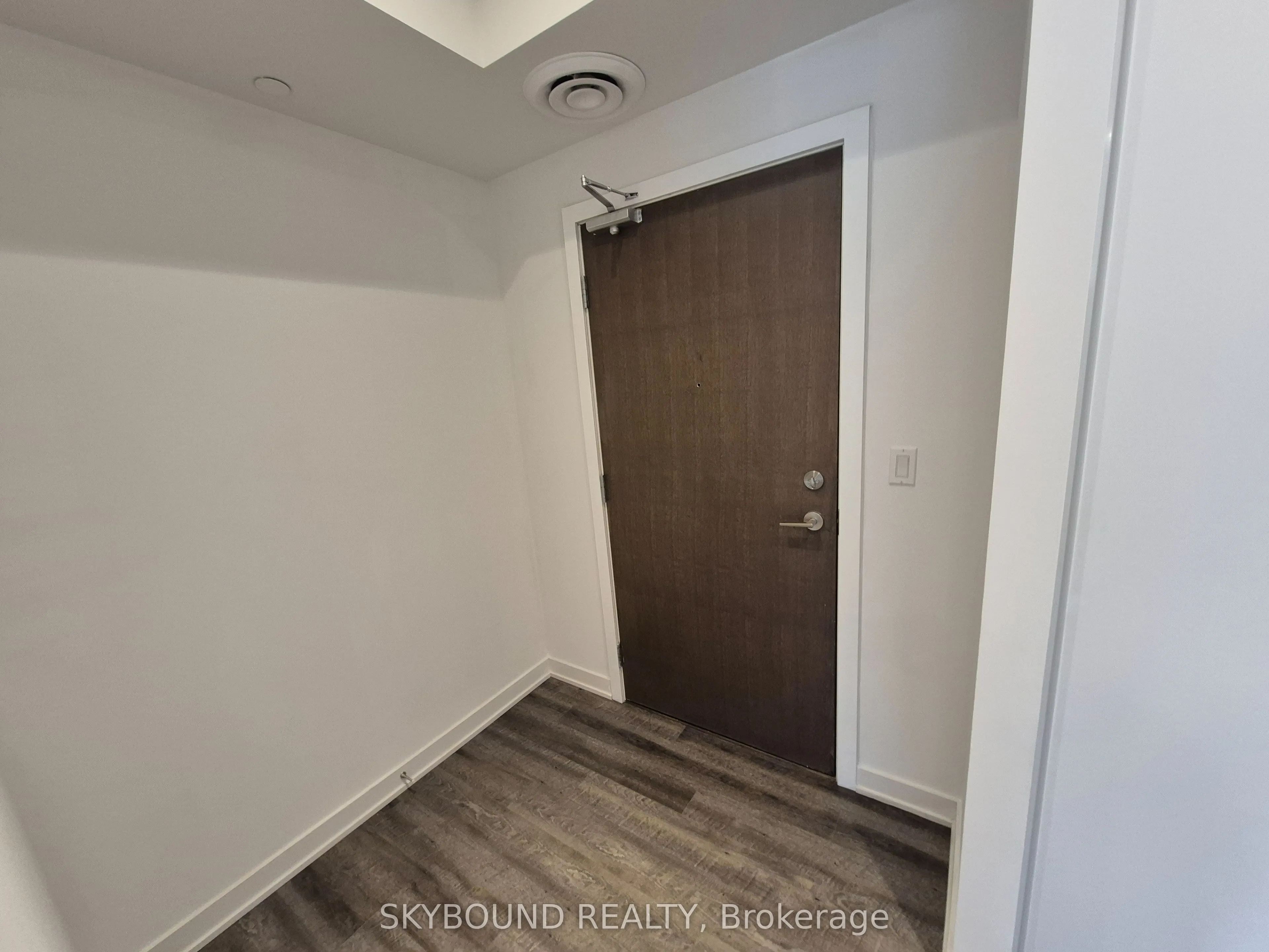 16 Markle Crescent, #301