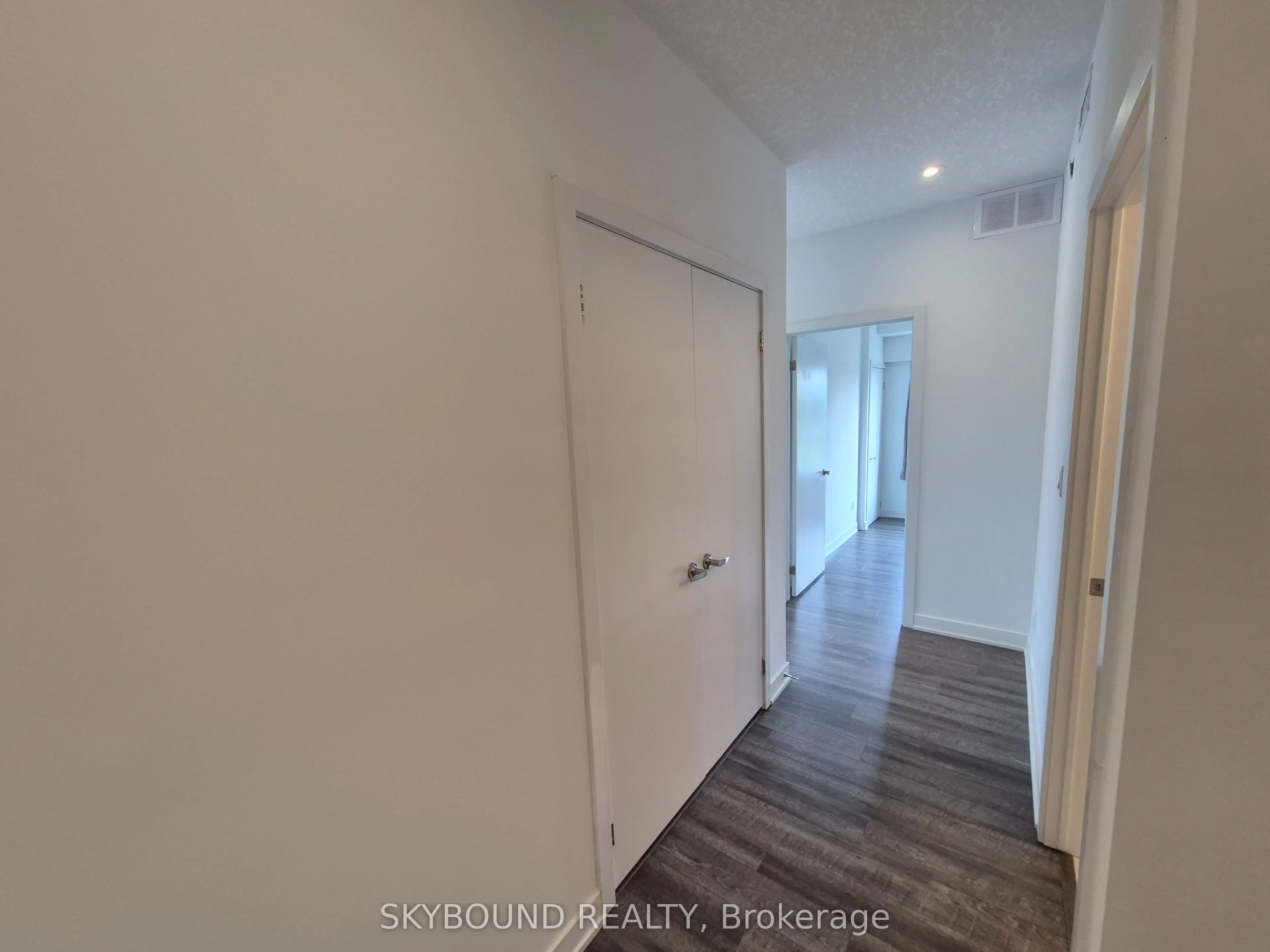 16 Markle Crescent, #301