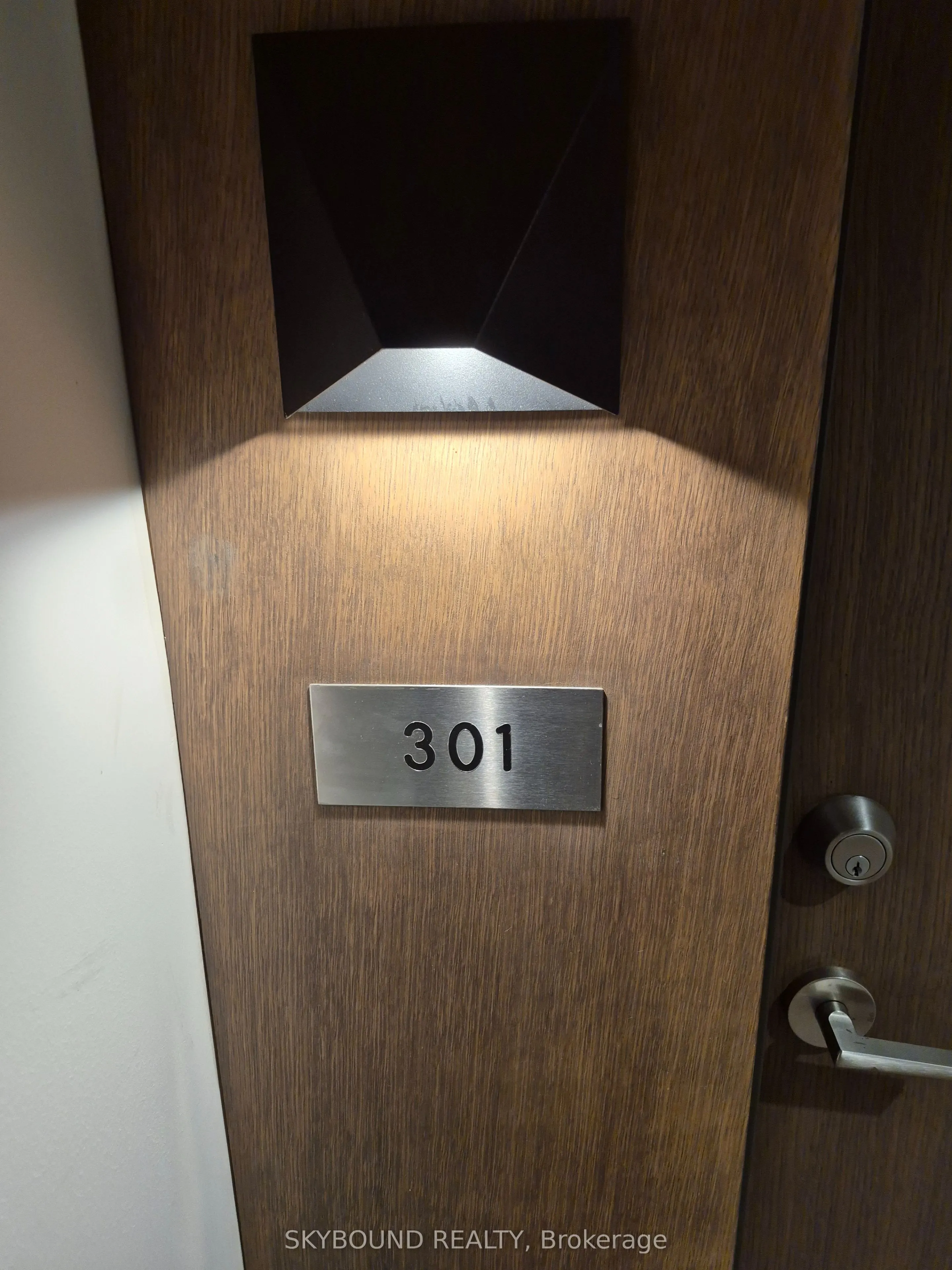 16 Markle Crescent, #301