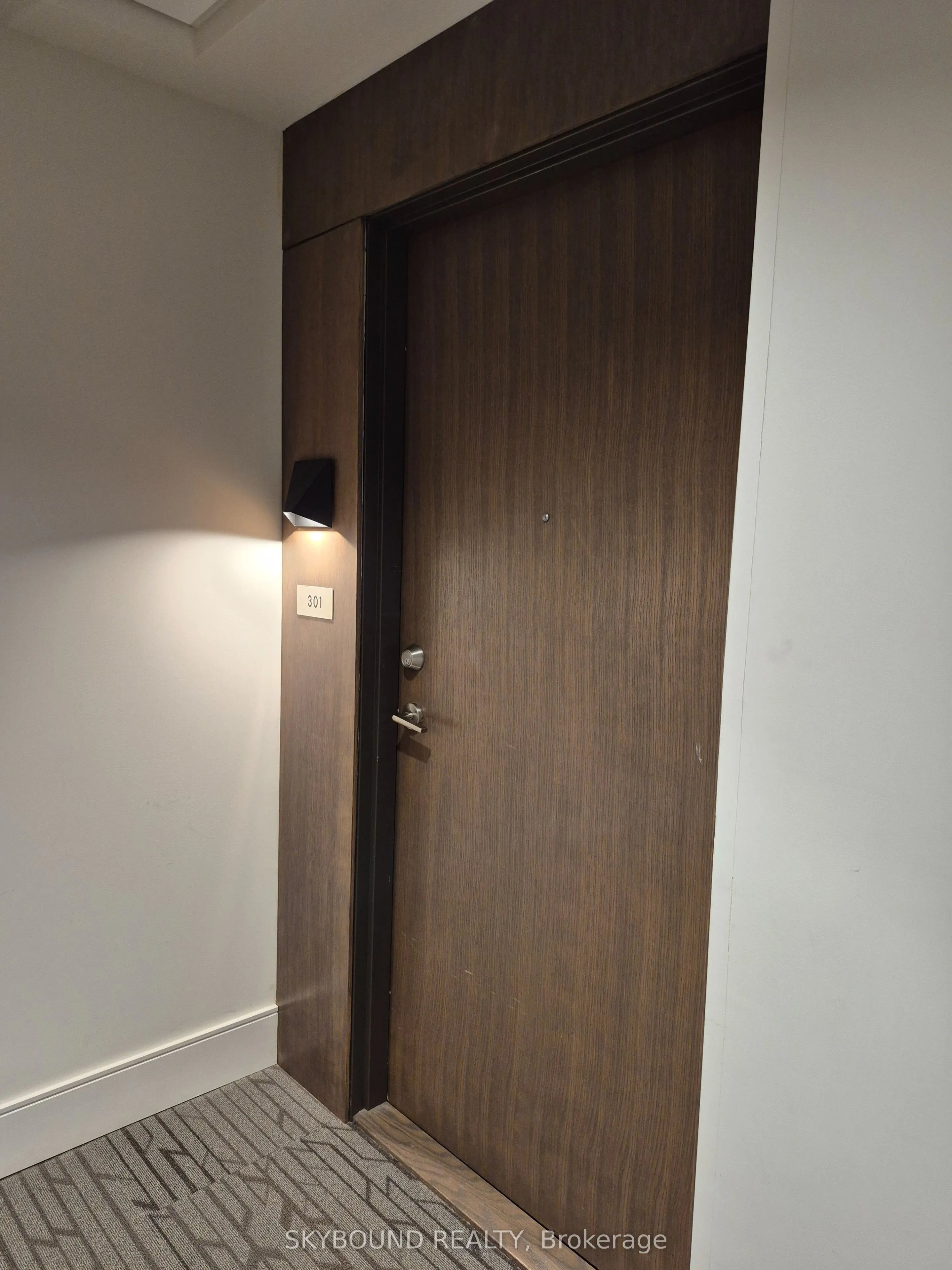 16 Markle Crescent, #301