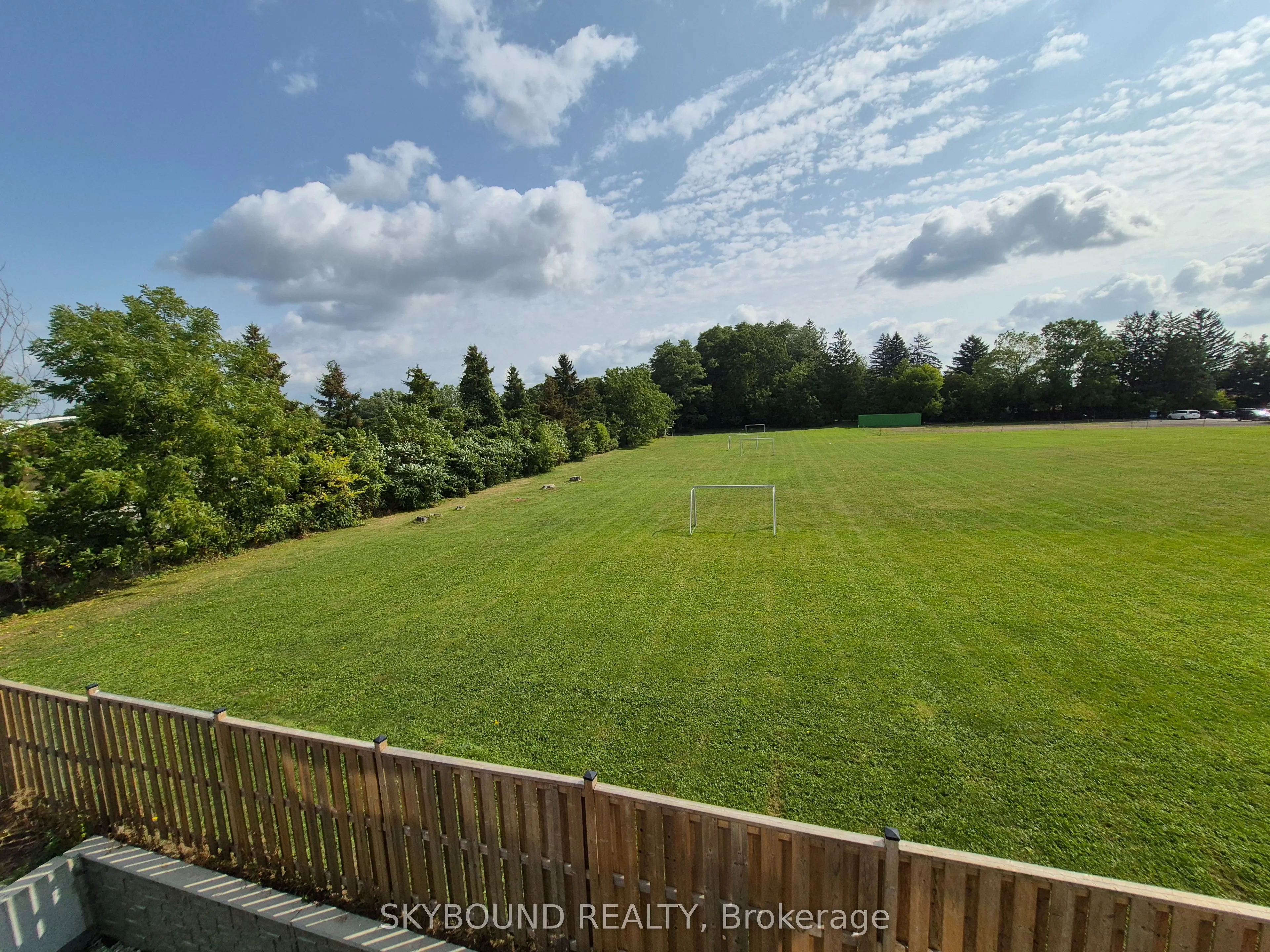 16 Markle Crescent, #301