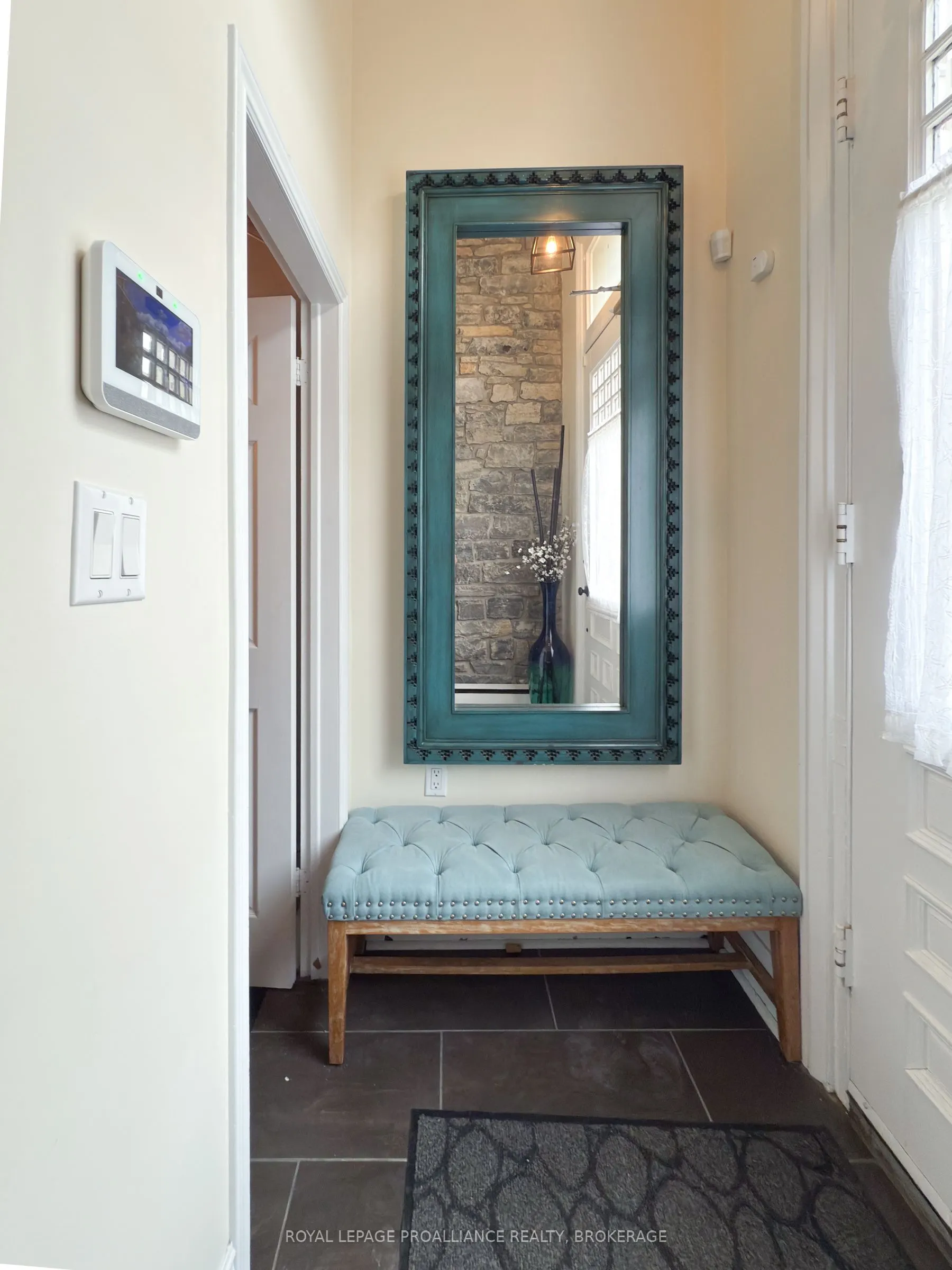 131 King Street E, #7