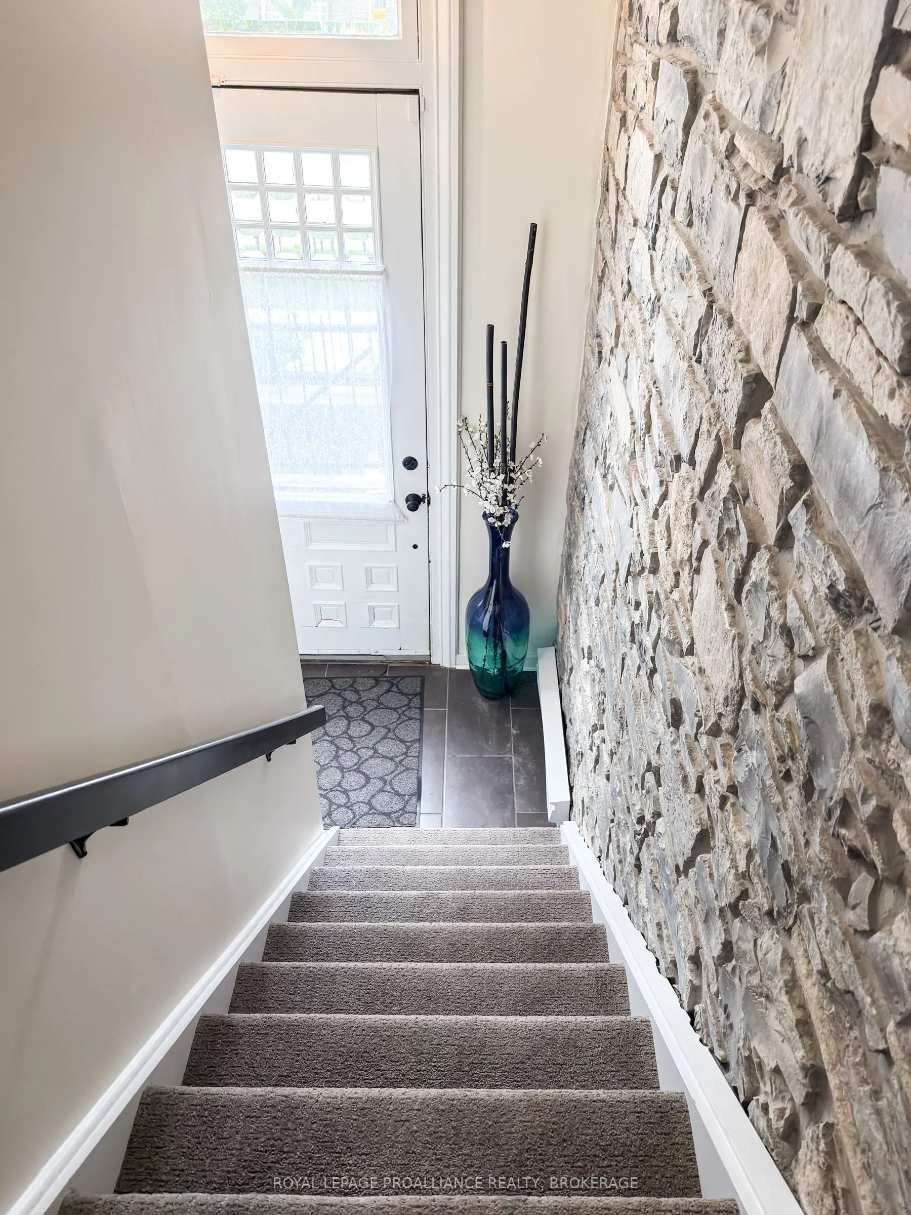 131 King Street E, #7
