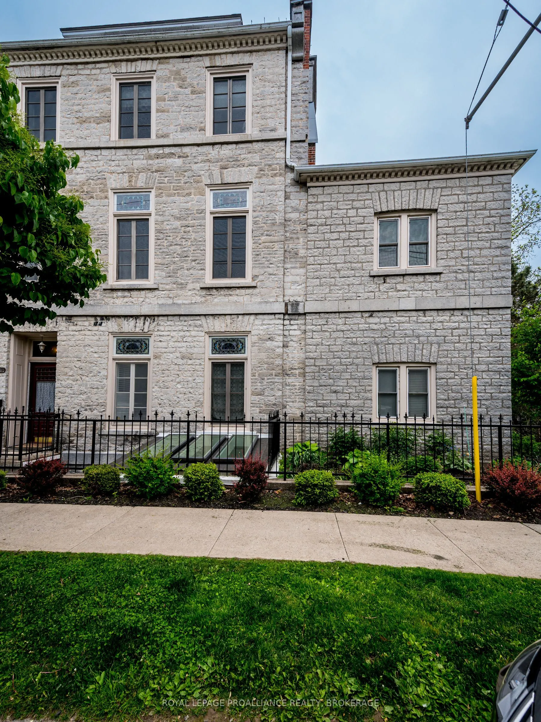 131 King Street E, #7