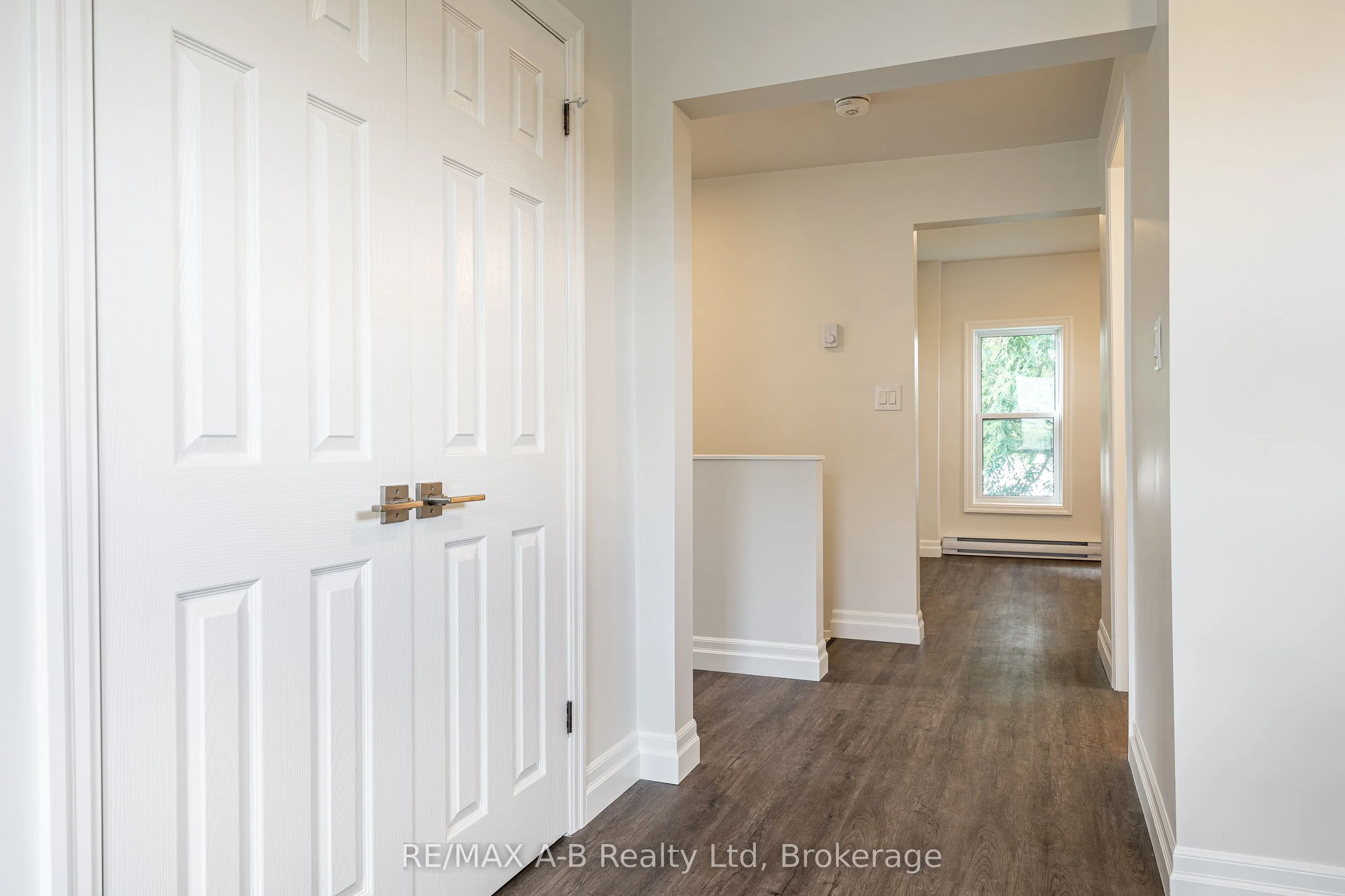 198 WATER Street S