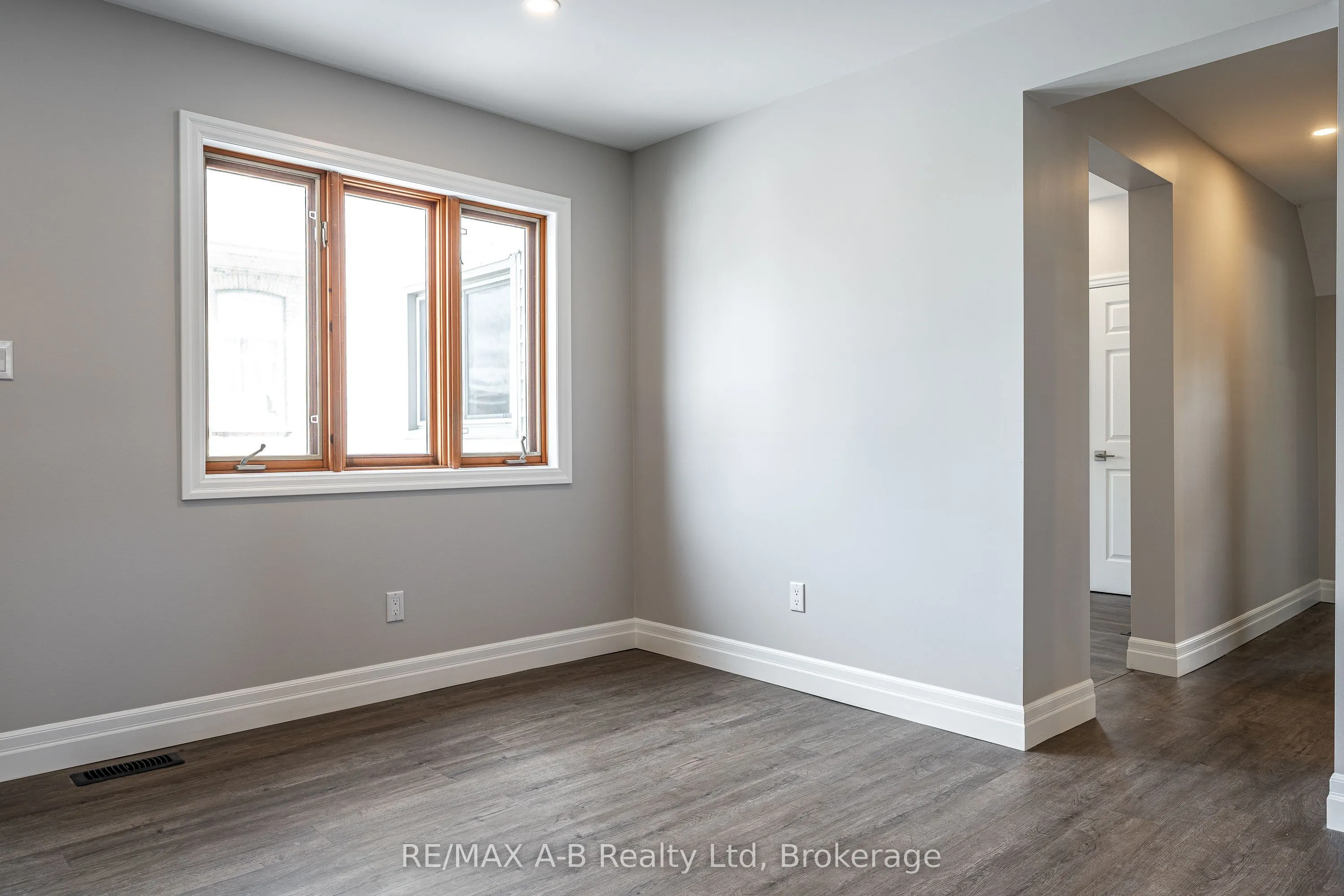 198 WATER Street S