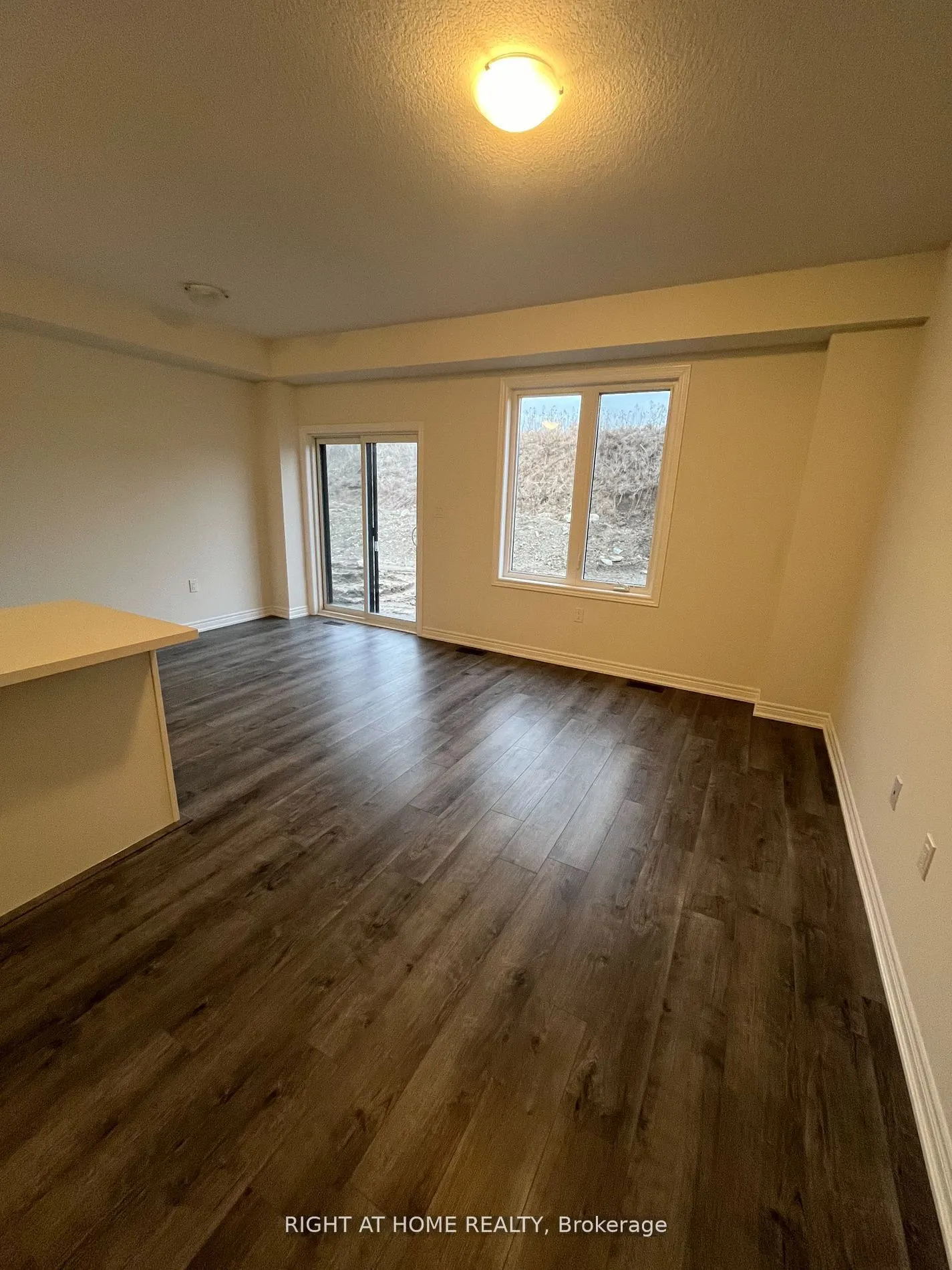141 Aquasanta Crescent