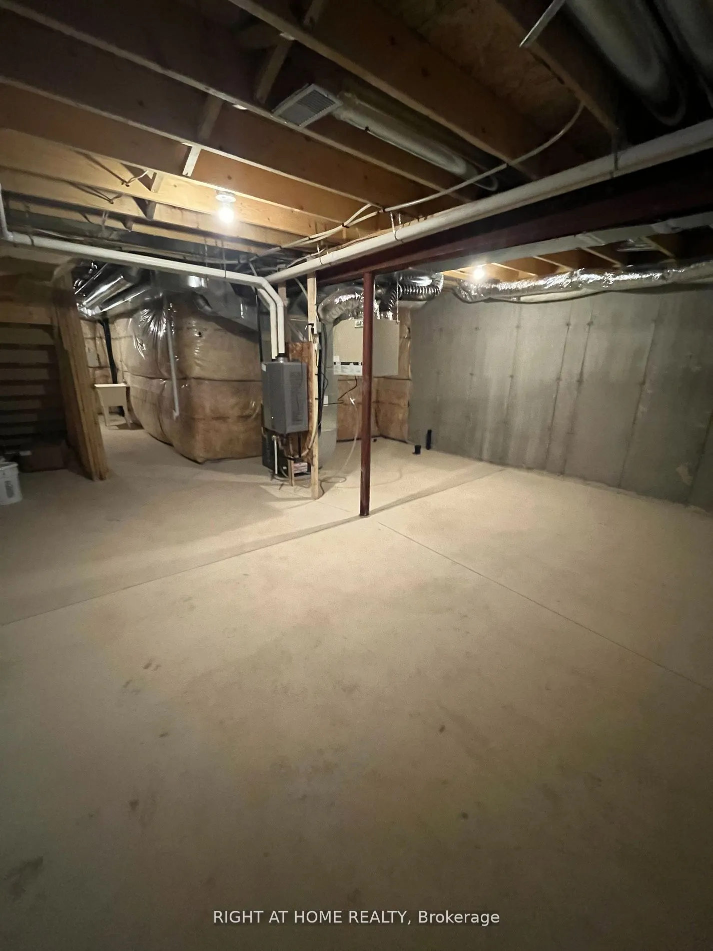 141 Aquasanta Crescent