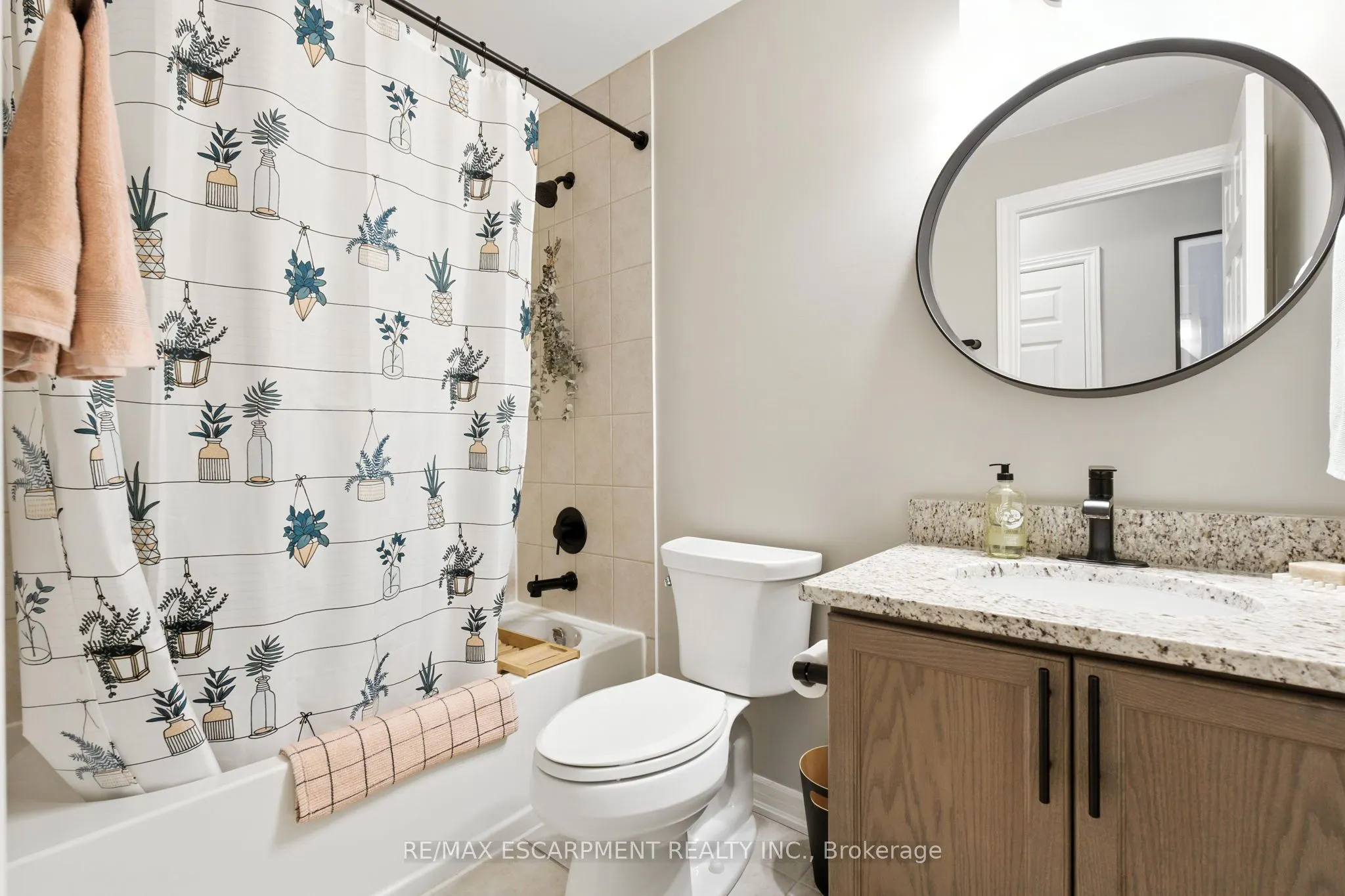 219 Dundas Street E, #46