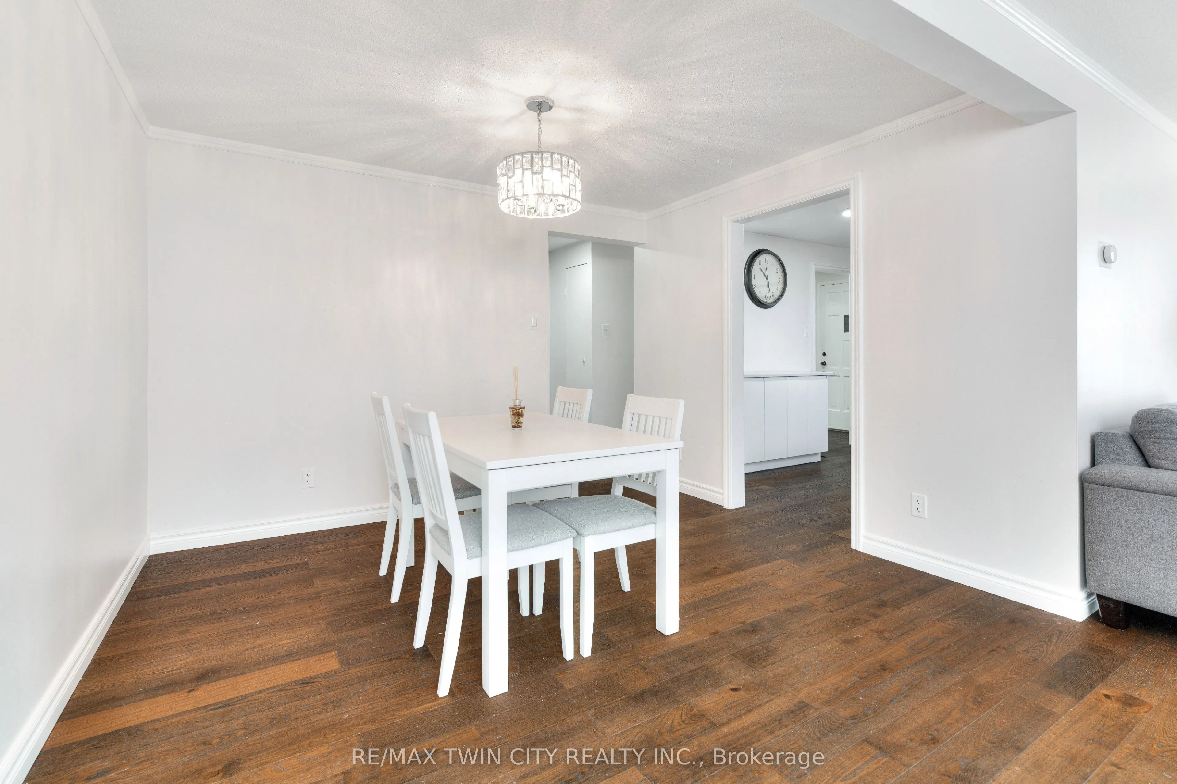 28 Underhill Crescent, #8