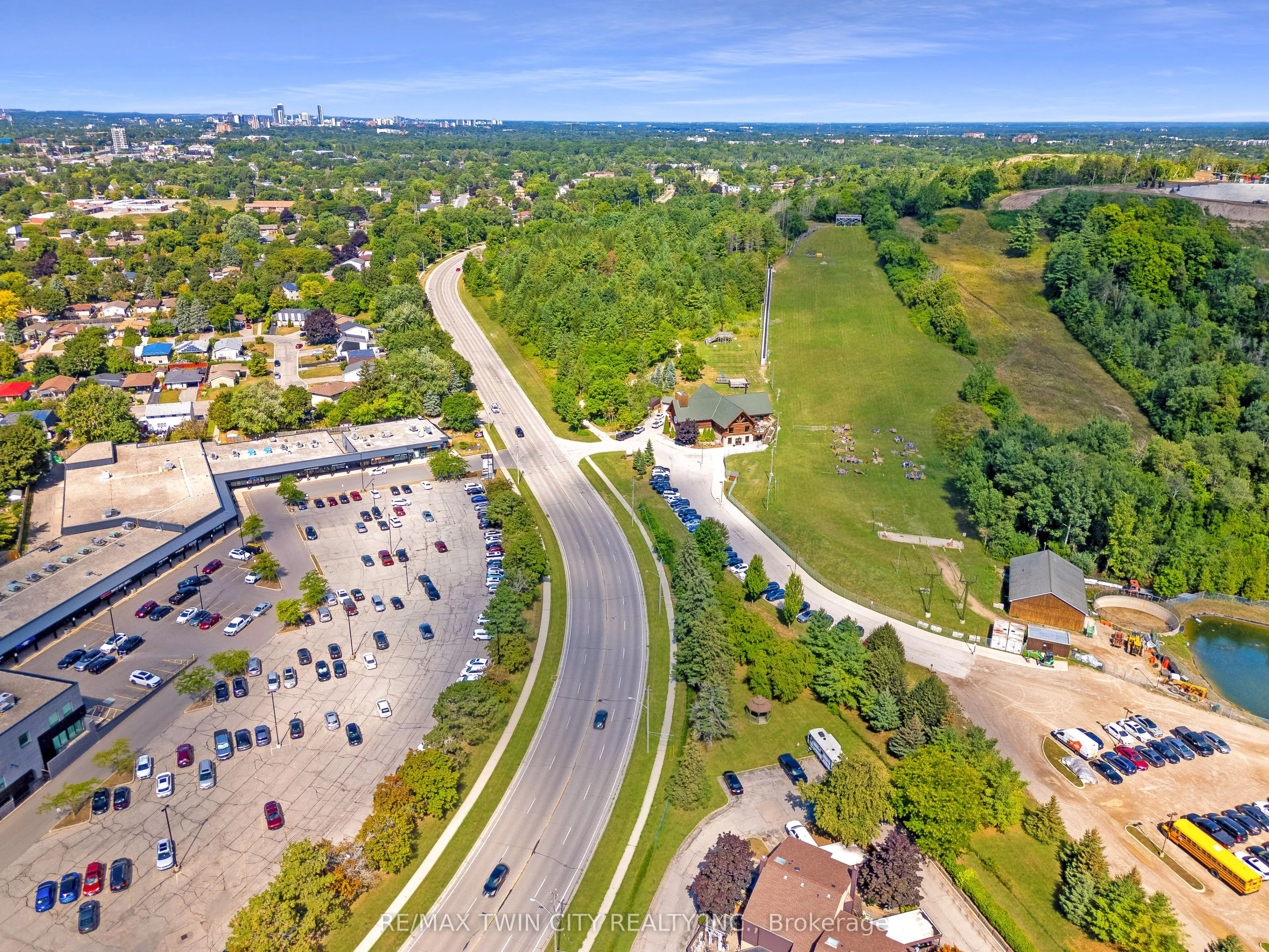 28 Underhill Crescent, #8