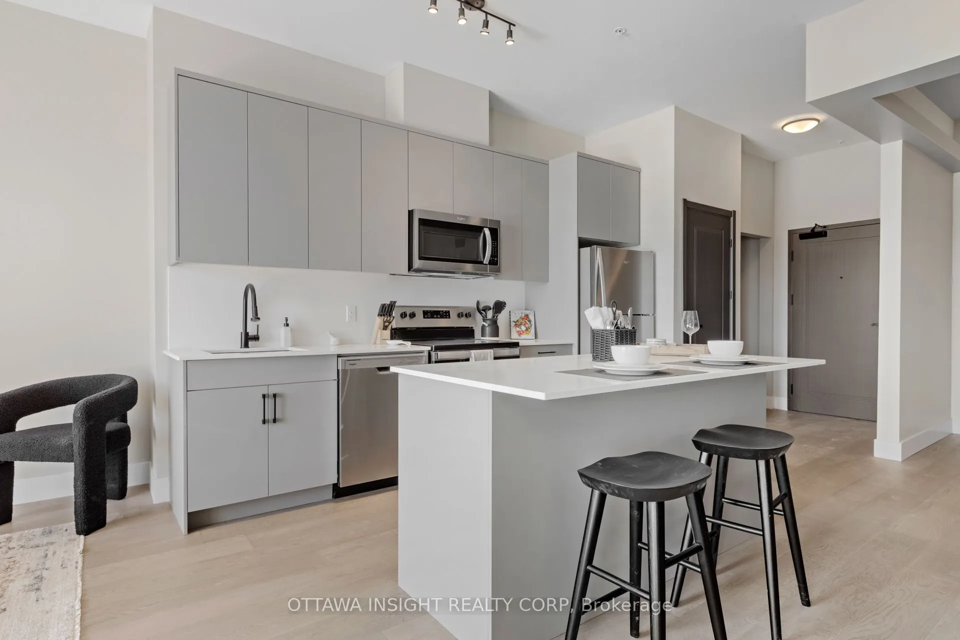 180 Kanata Avenue, #2BBi