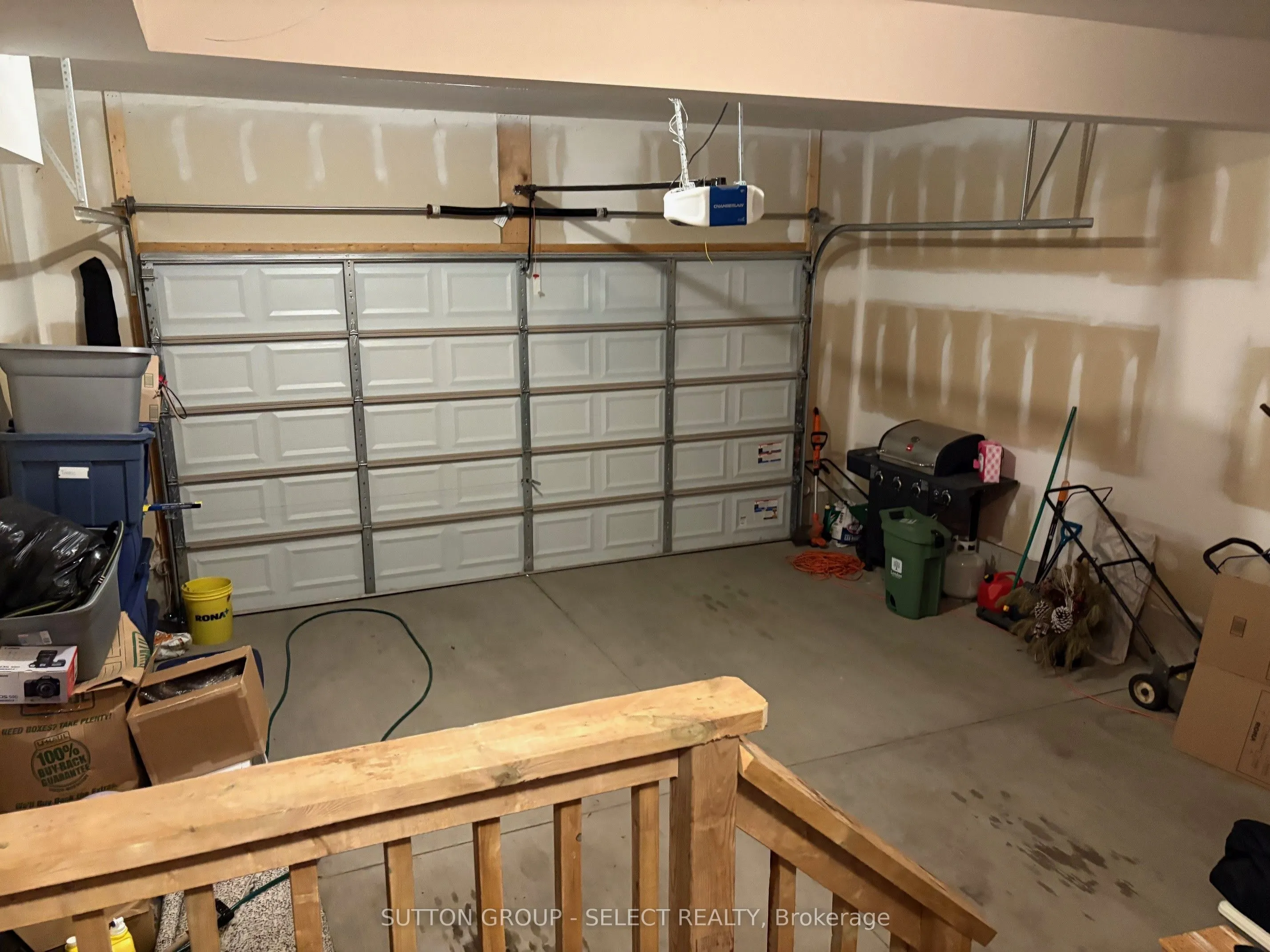 1021 OAKCROSSING Gate
