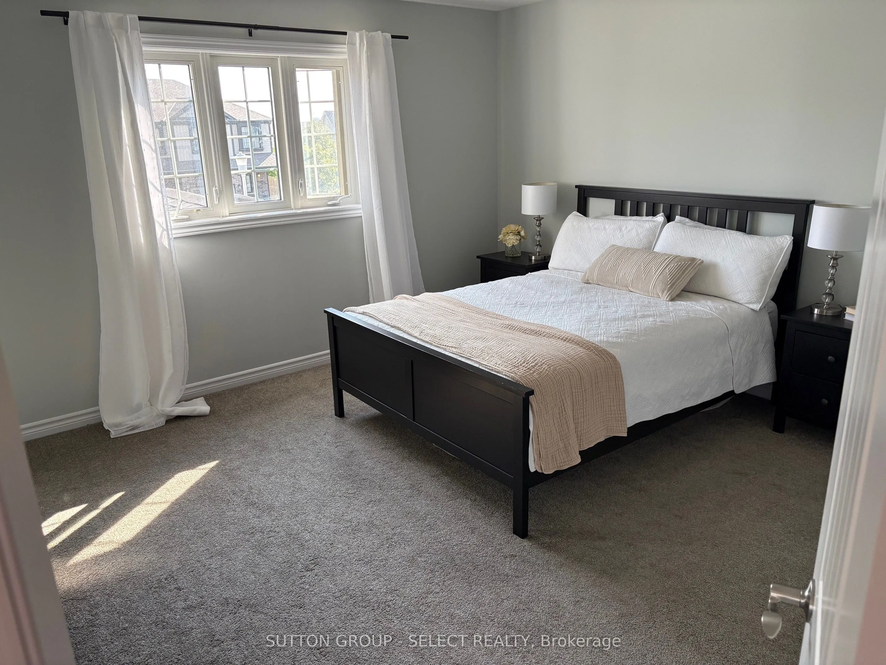 1021 OAKCROSSING Gate