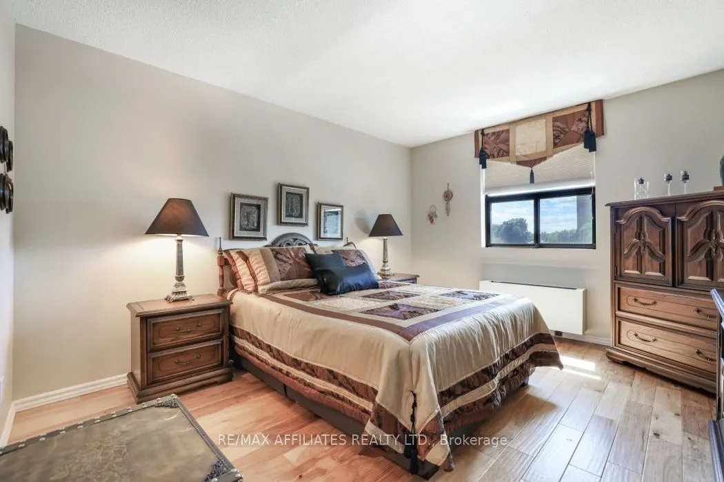 1190 Richmond Road, #304