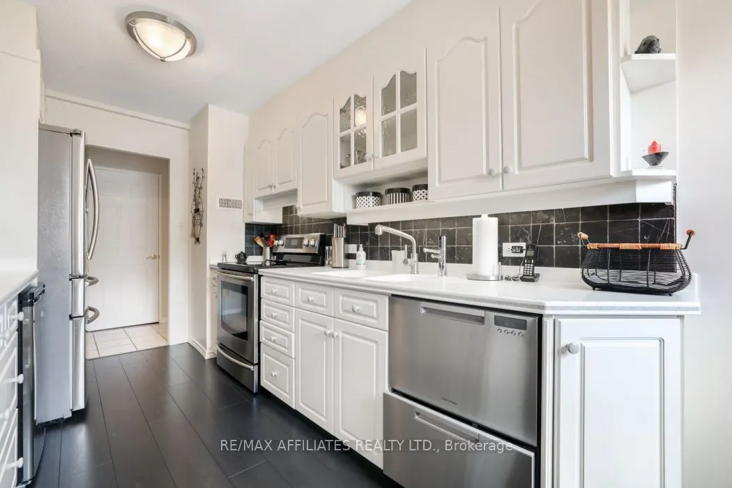 1190 Richmond Road, #304