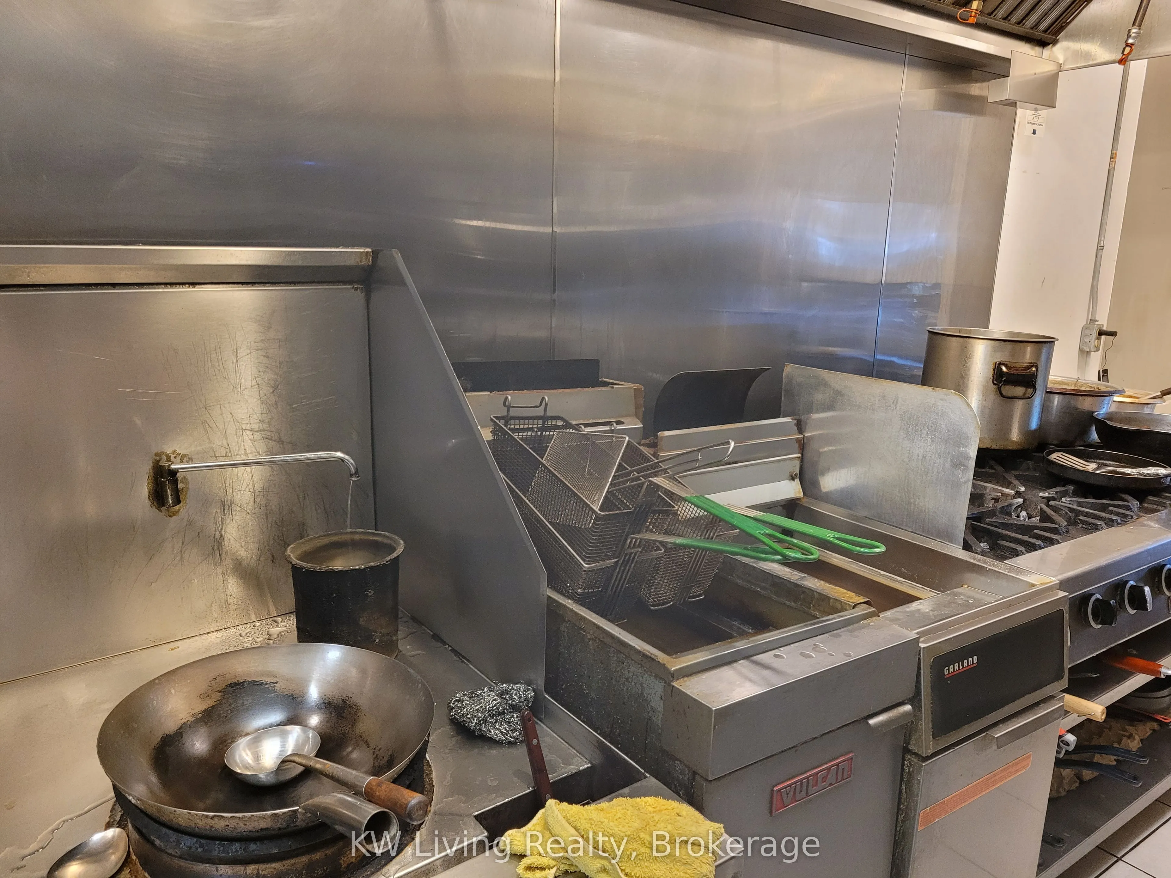140 University Avenue W, #6B