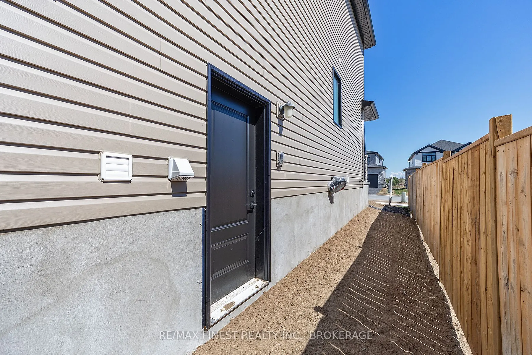 1315 Turnbull Way