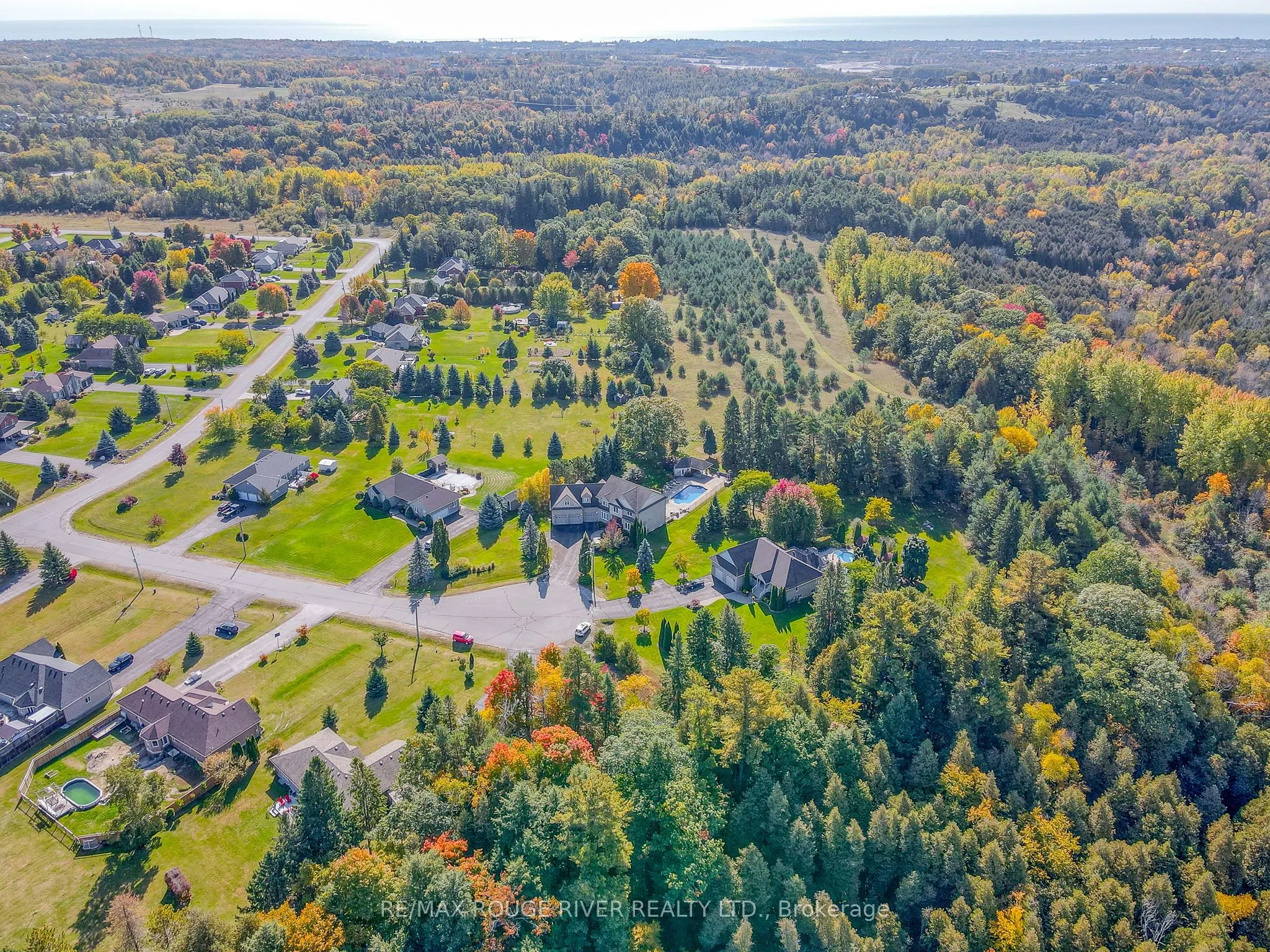 5 LYNDEN Court