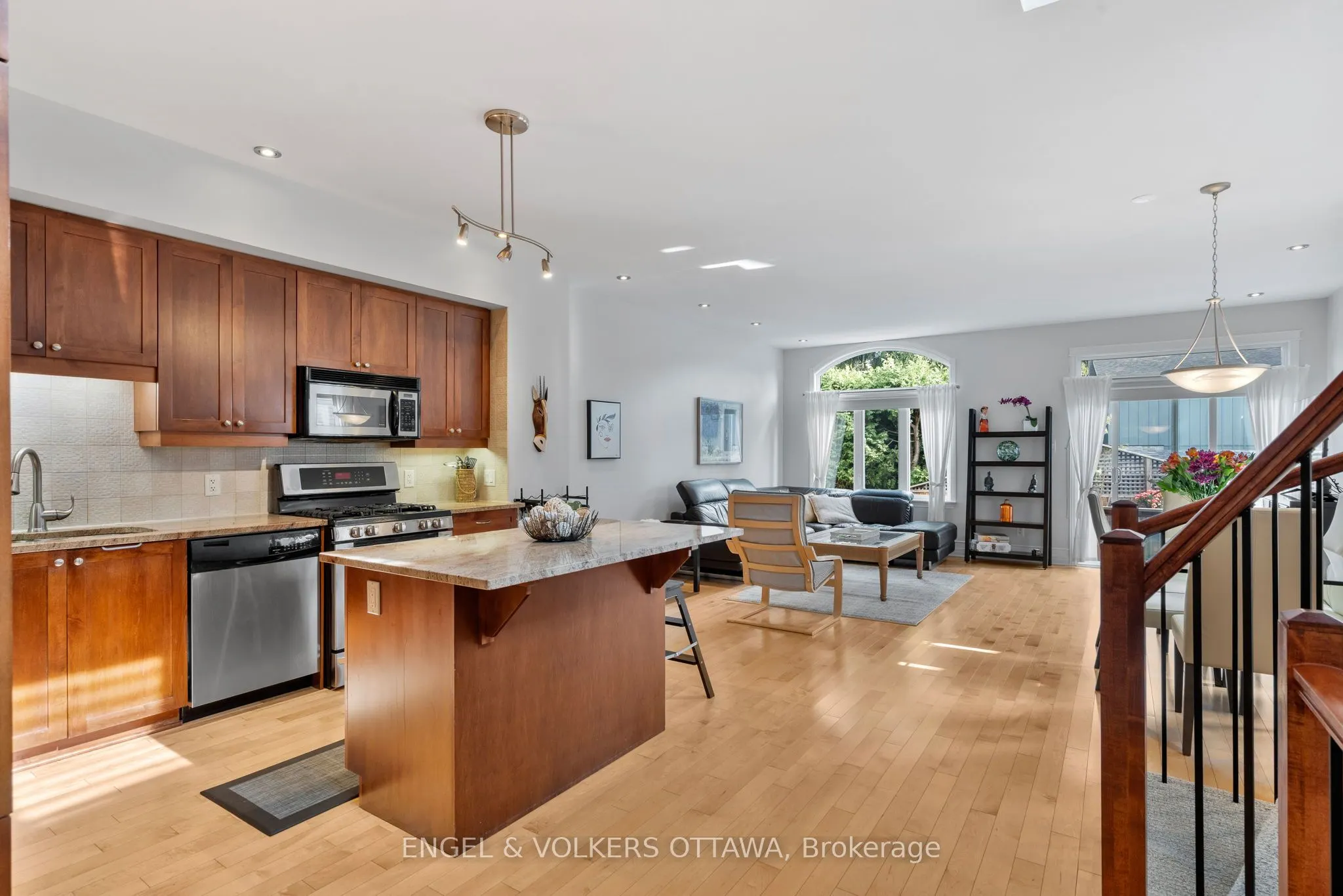 110 Encore Private