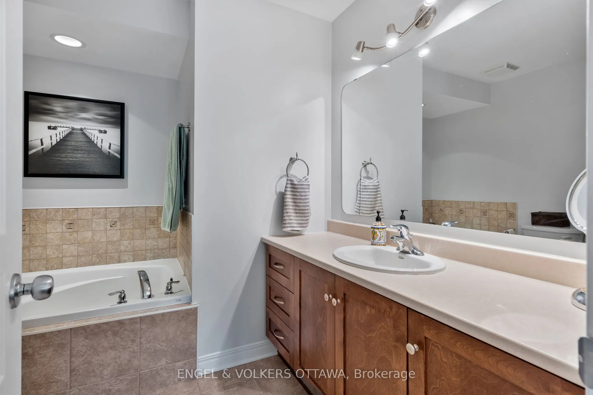 110 Encore Private
