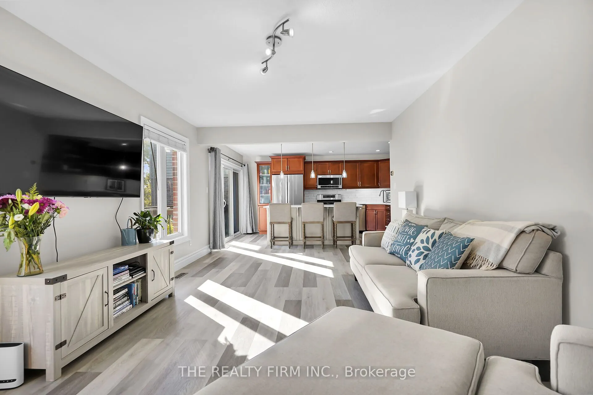 581 Clearwater Crescent