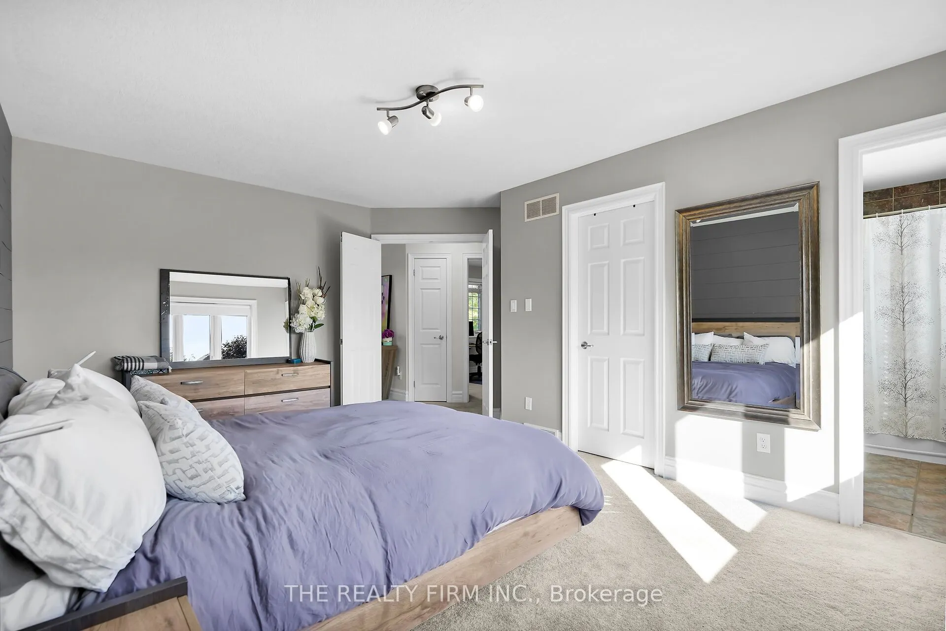 581 Clearwater Crescent