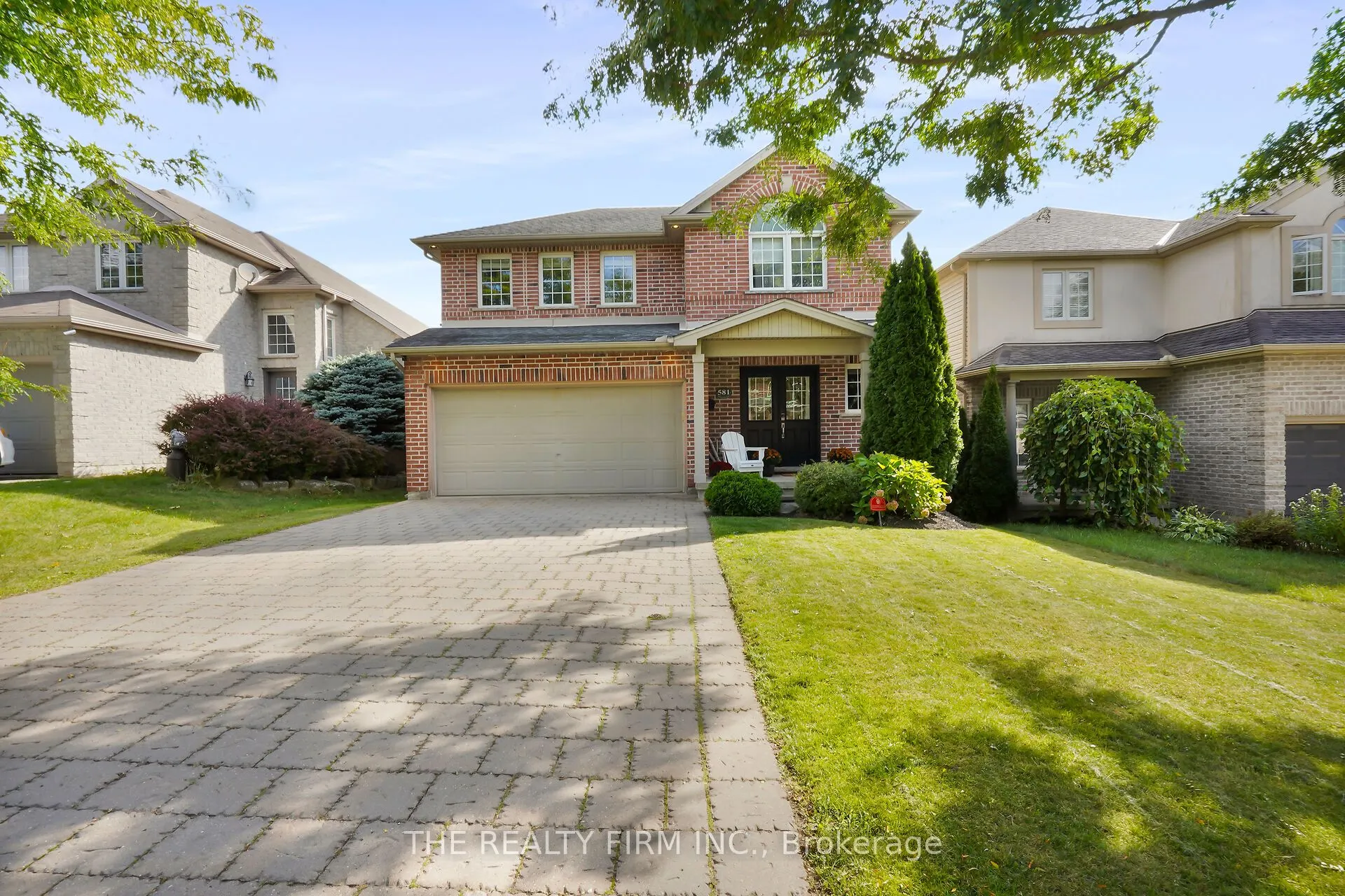 581 Clearwater Crescent